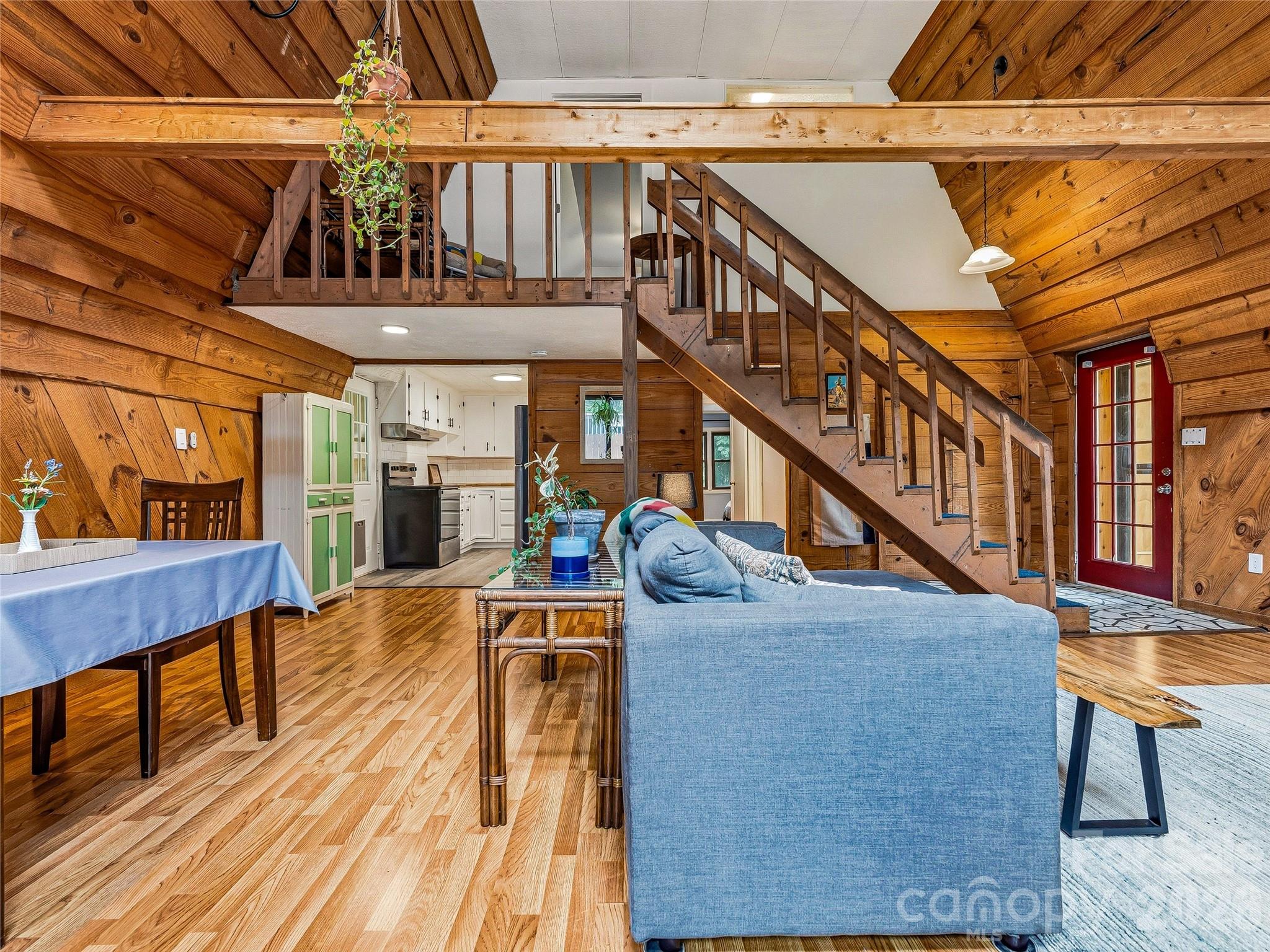 355 London Road — Asheville