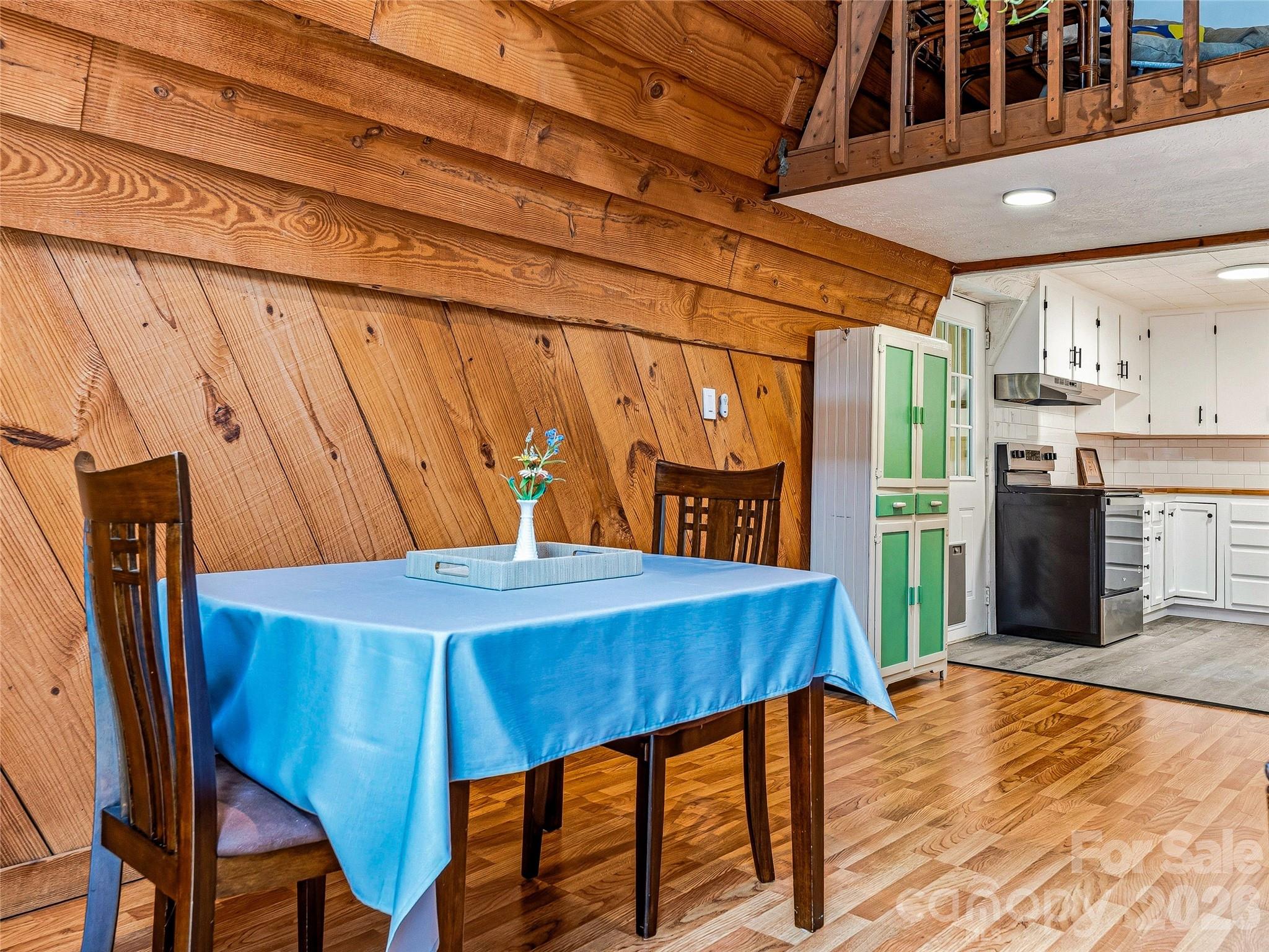 355 London Road — Asheville