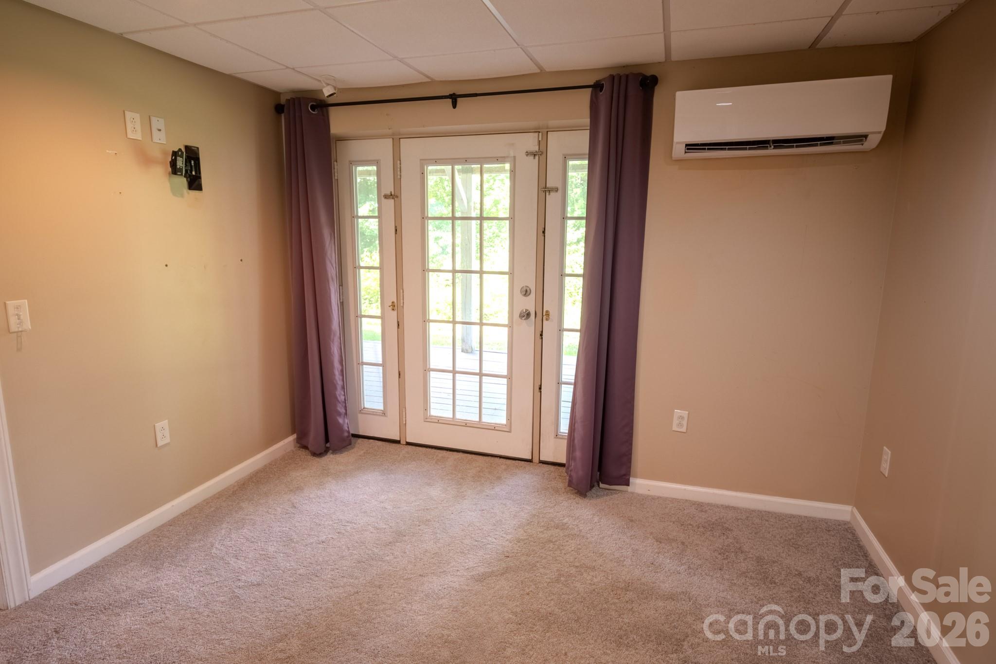 3122 Zion Church Road — Hickory