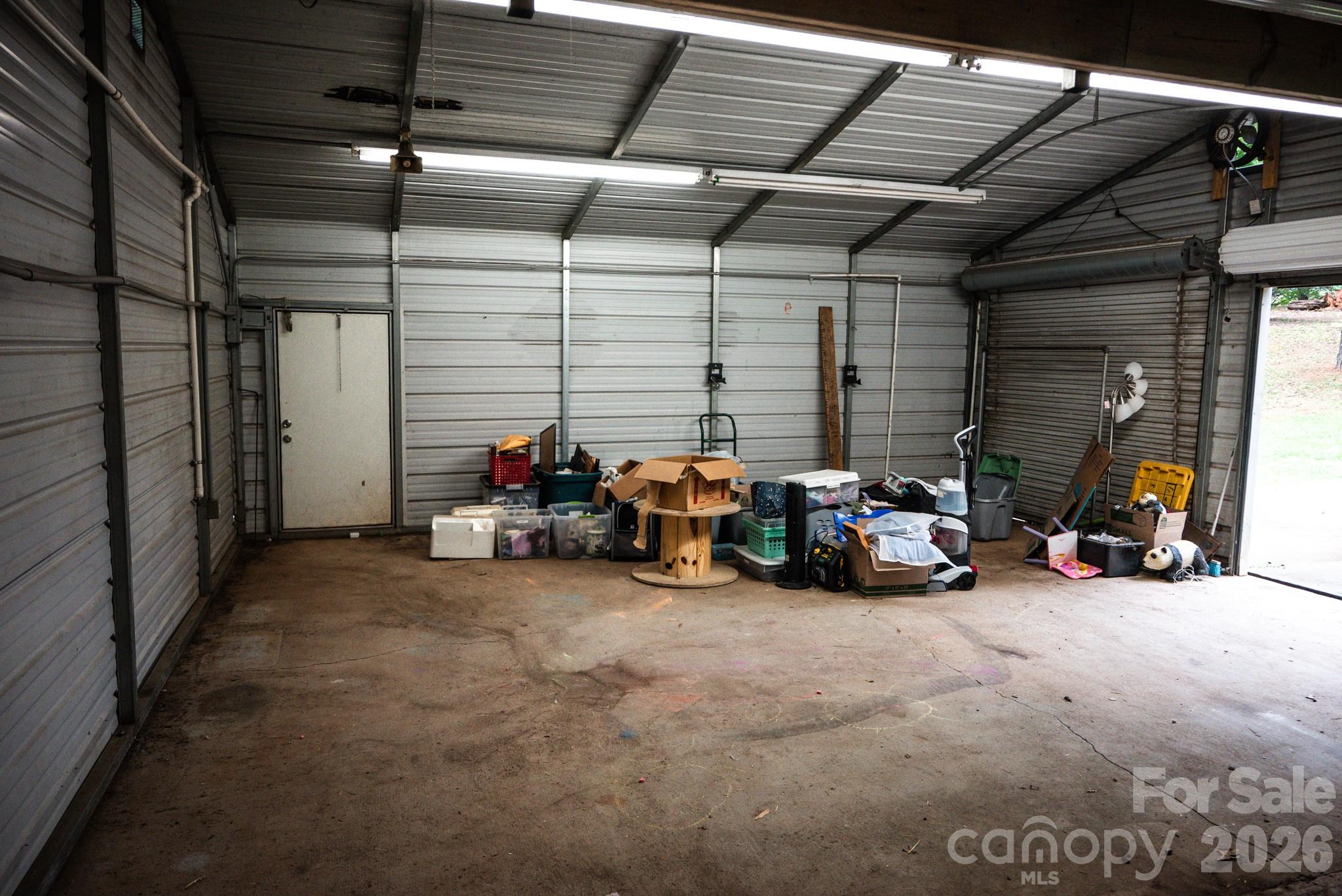 3122 Zion Church Road — Hickory