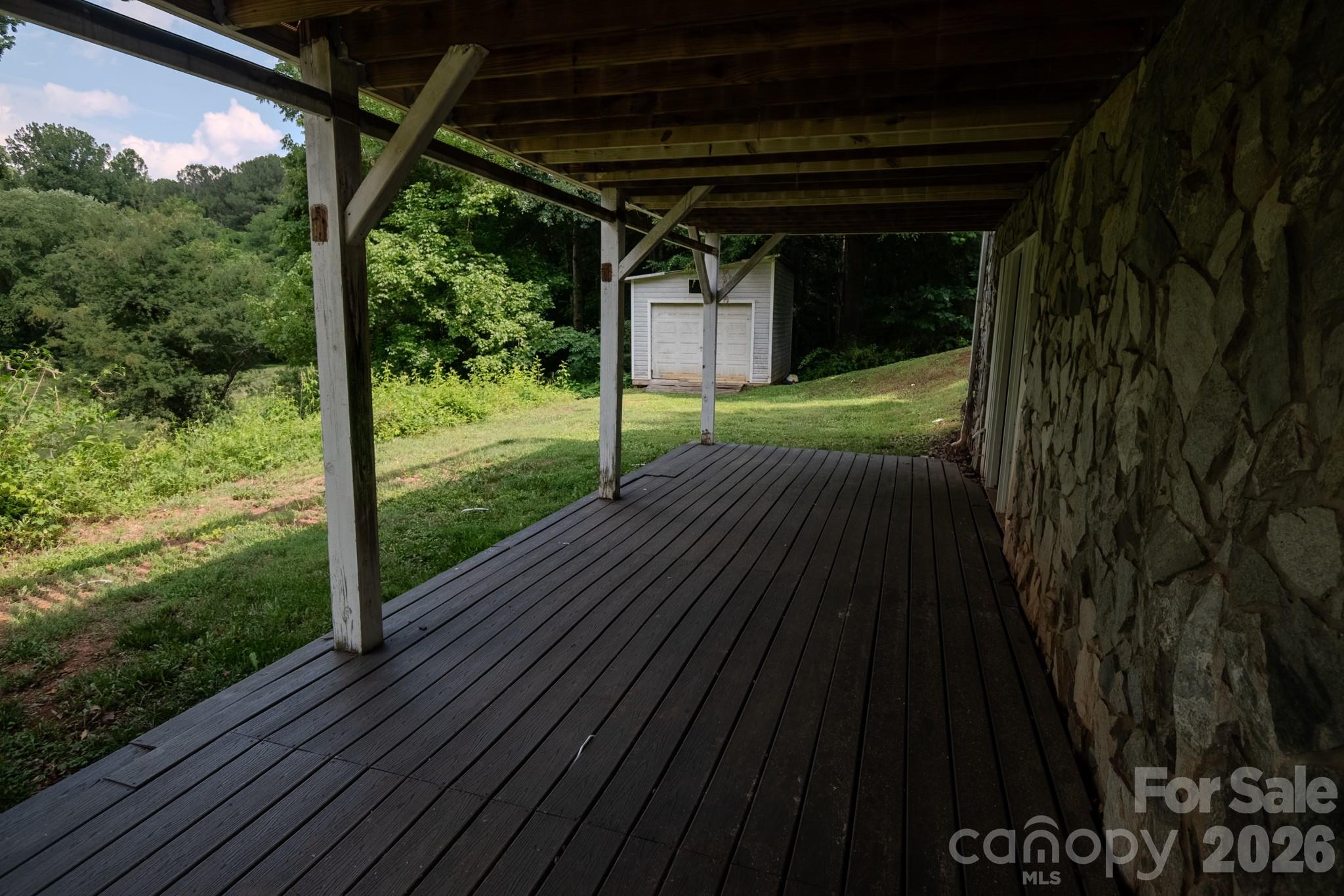 3122 Zion Church Road — Hickory