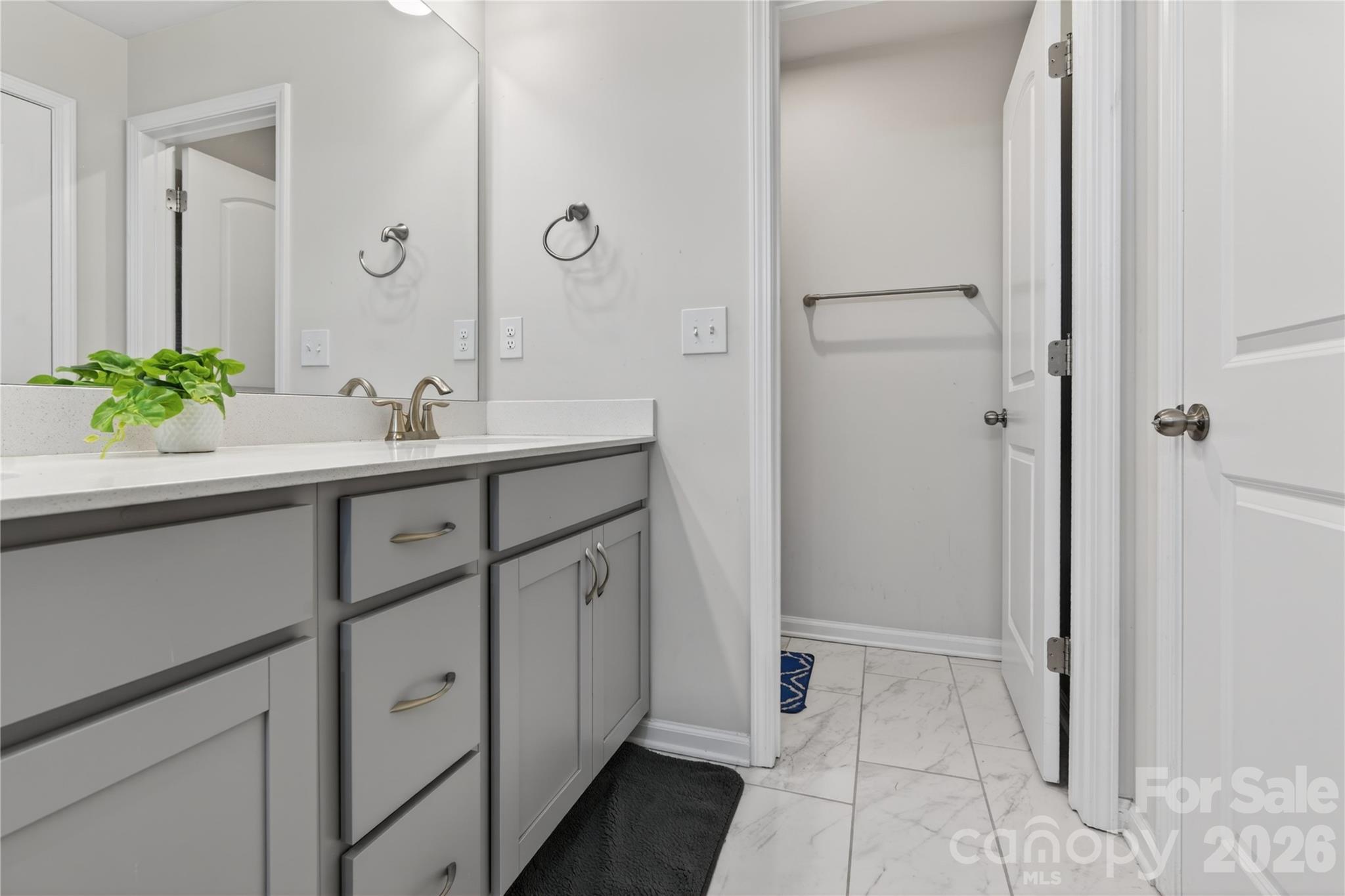 1211 Bigelow Street — Charlotte