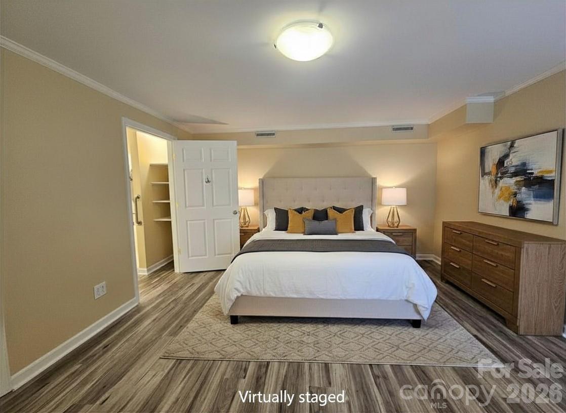 201 Country Club Circle — Shelby