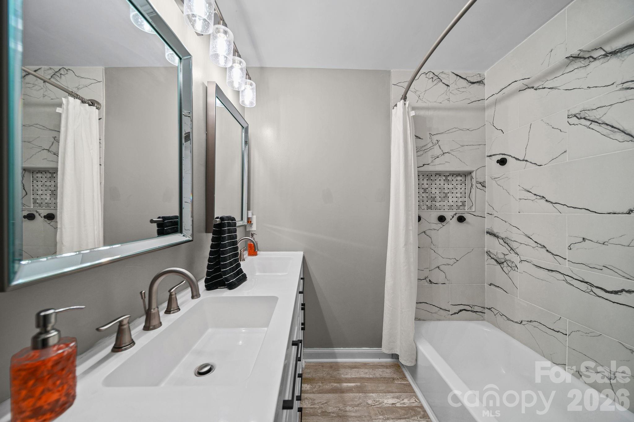 406 S Magnolia Street — Mooresville