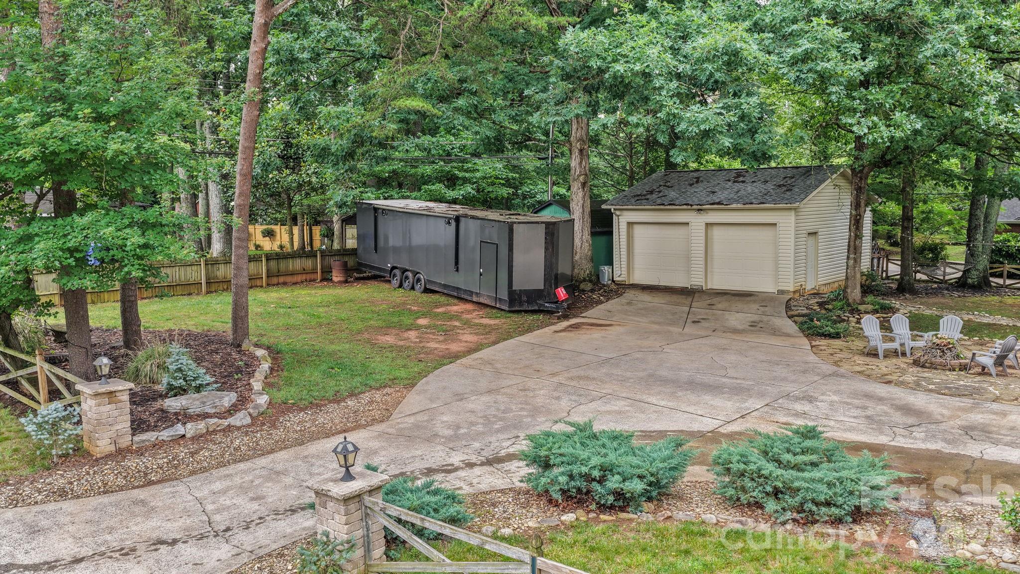 406 S Magnolia Street — Mooresville