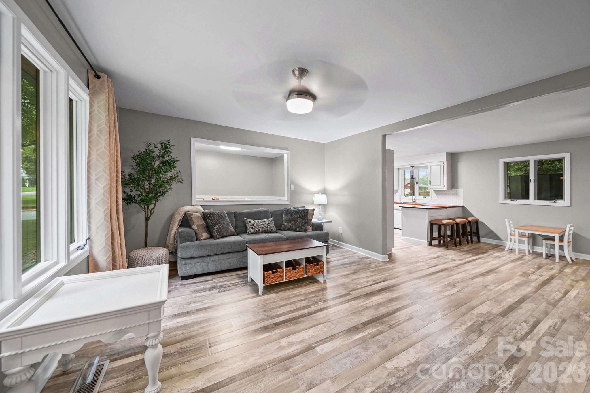 406 S Magnolia Street — Mooresville