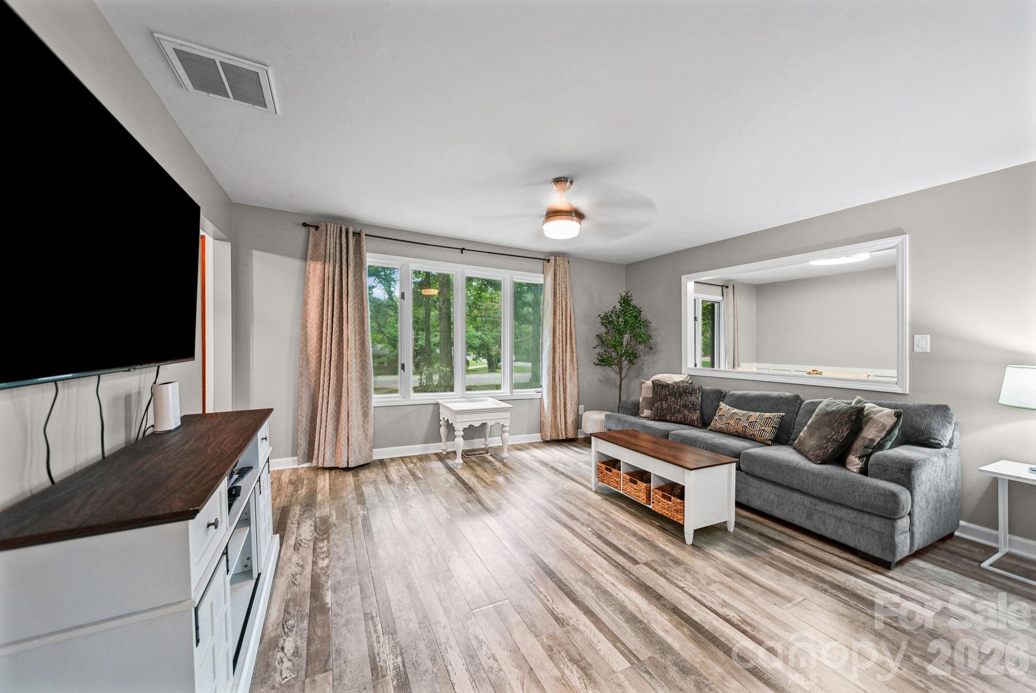 406 S Magnolia Street — Mooresville