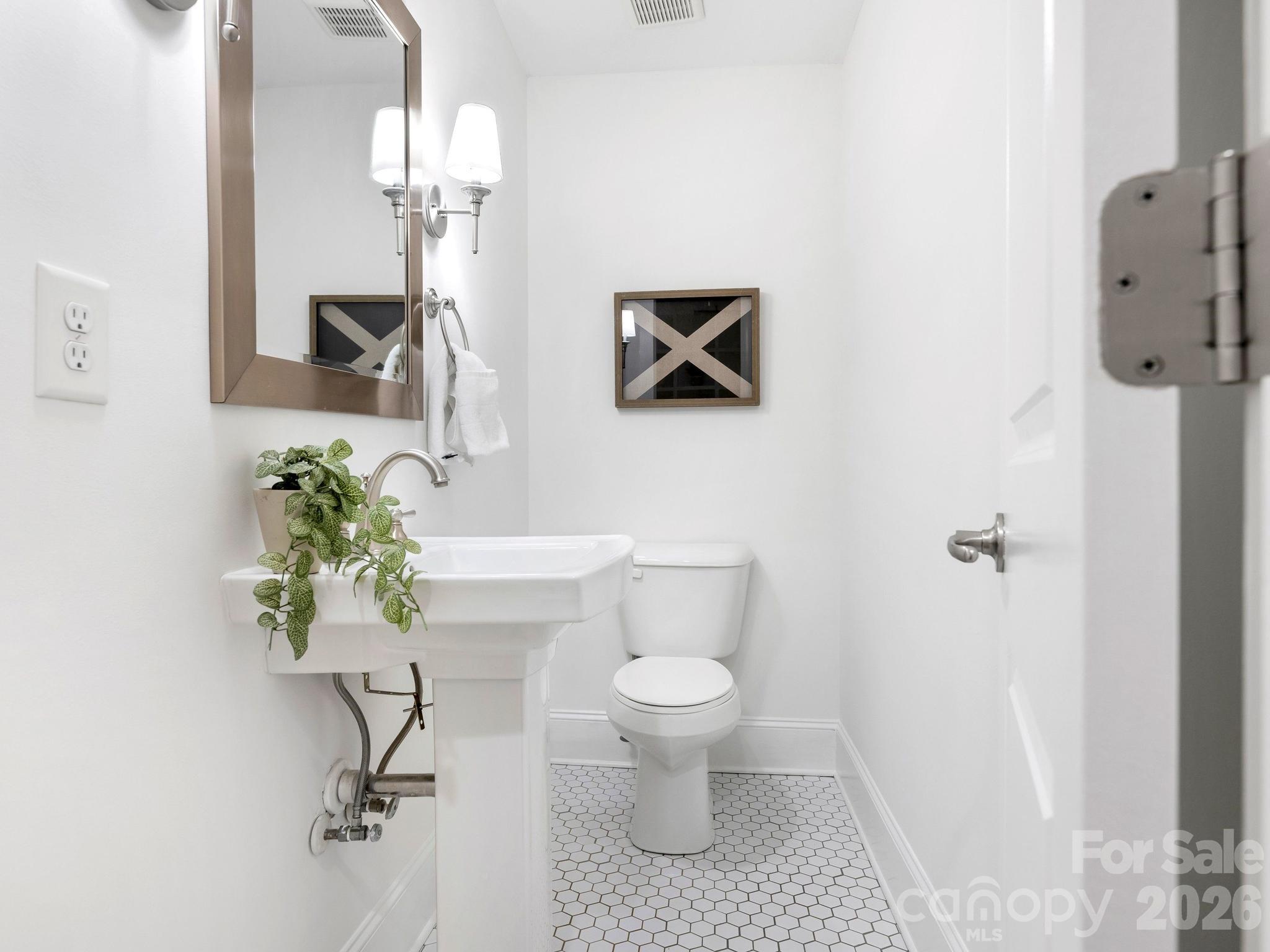 1830 Logie Avenue — Charlotte