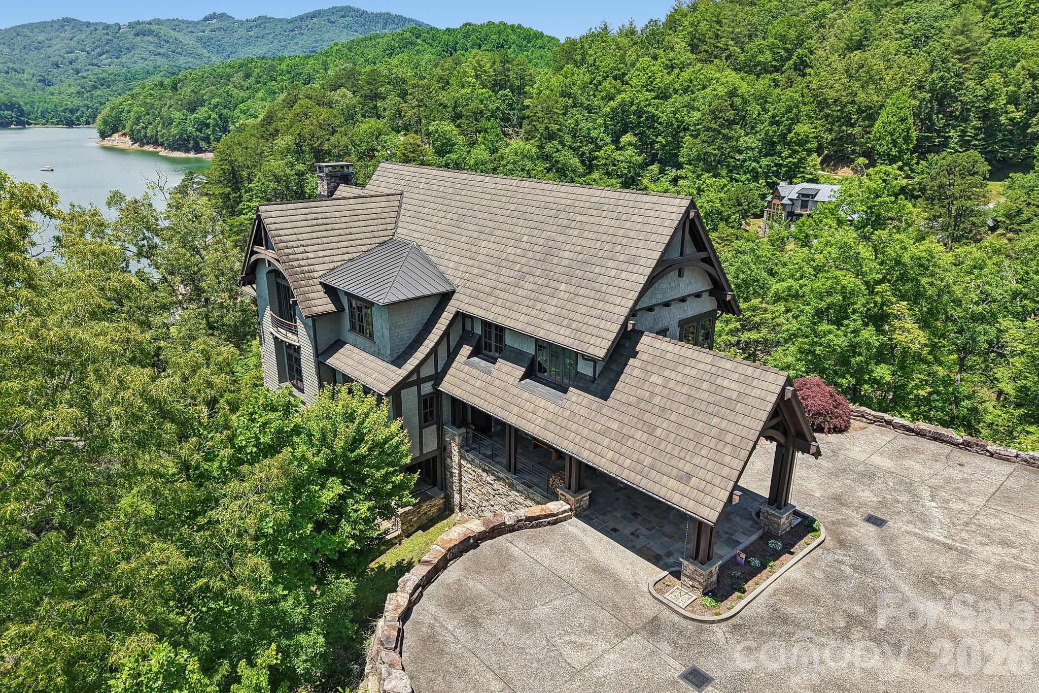 410 Lakewood Drive — Bryson City