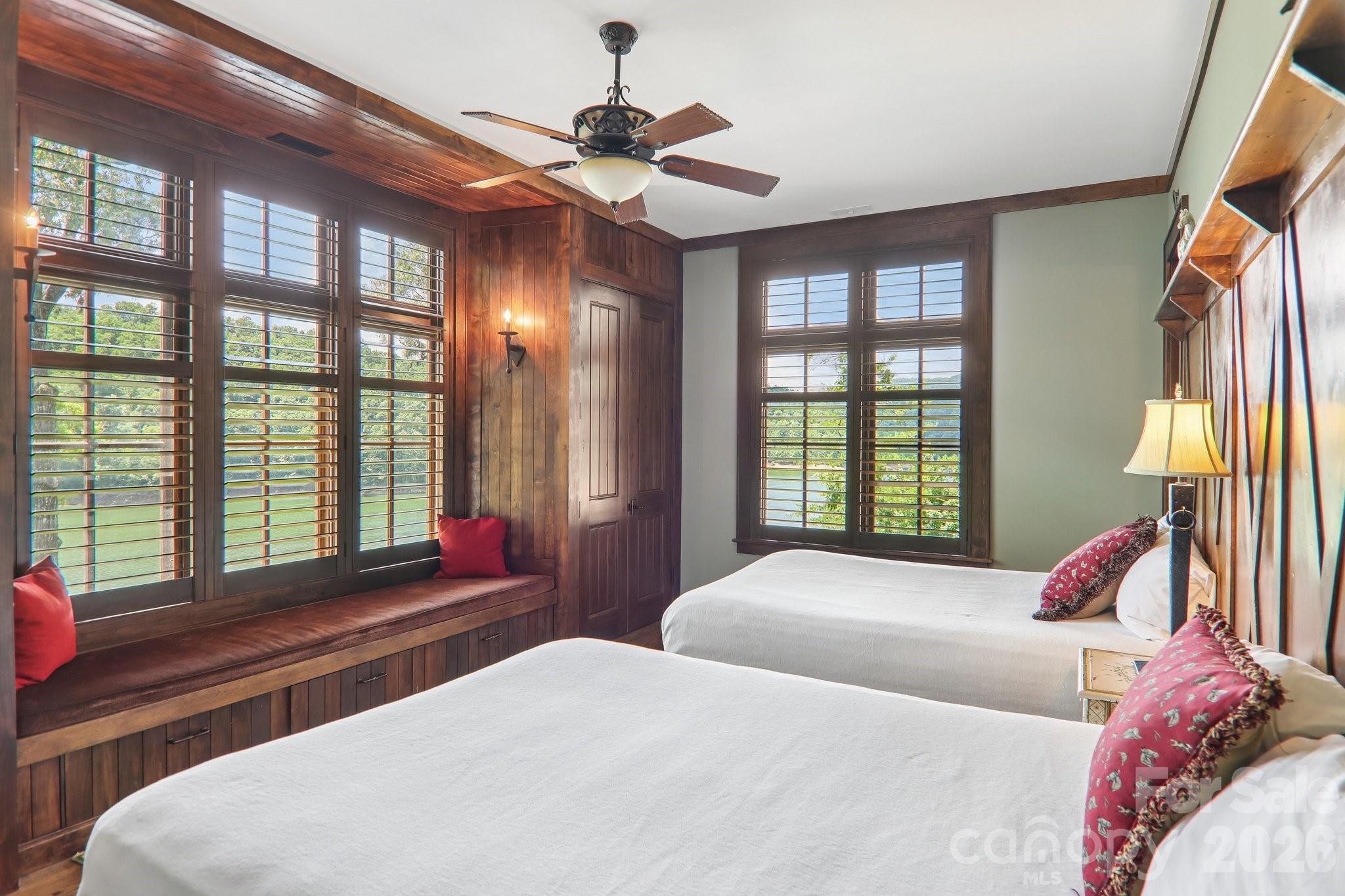 410 Lakewood Drive — Bryson City