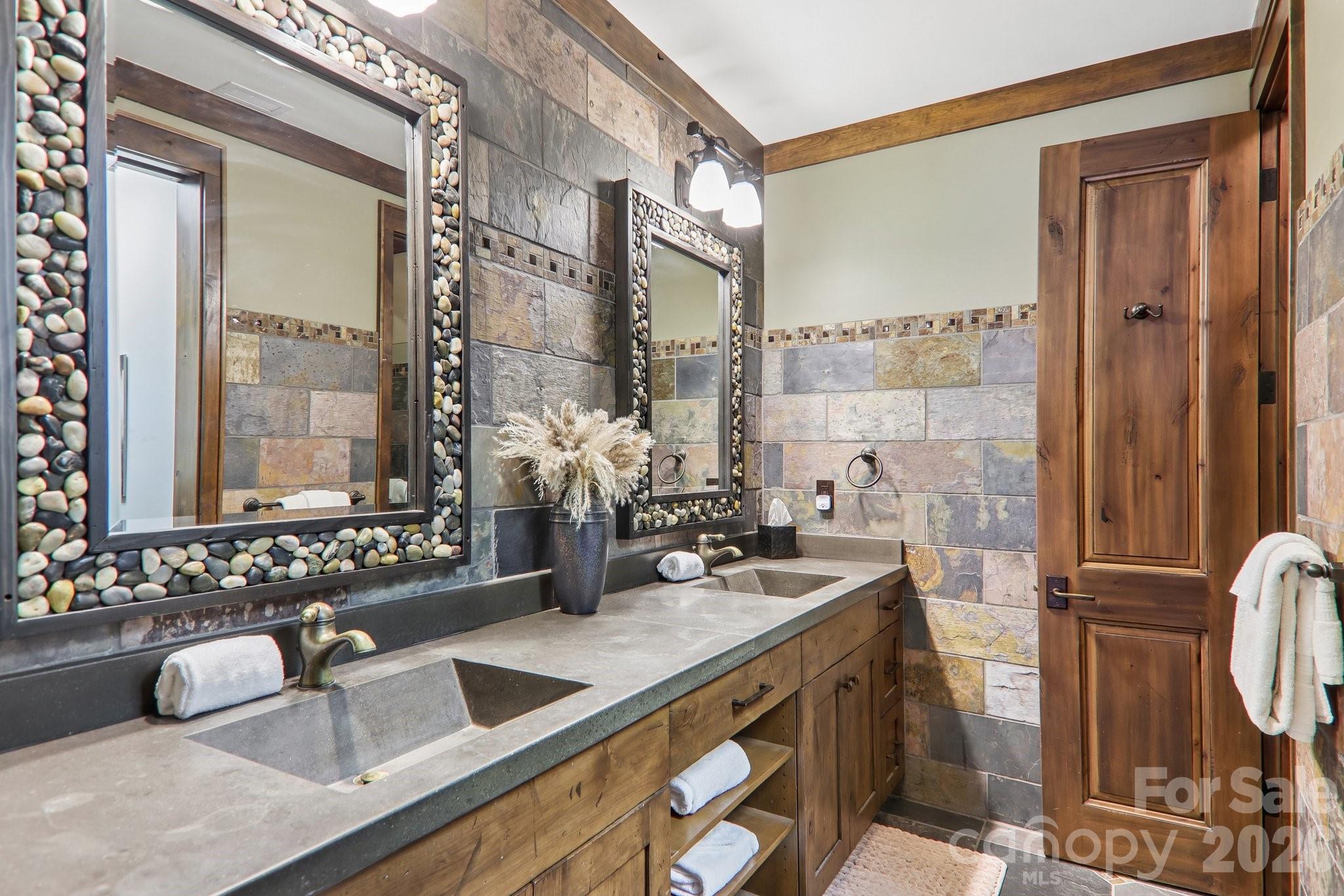410 Lakewood Drive — Bryson City