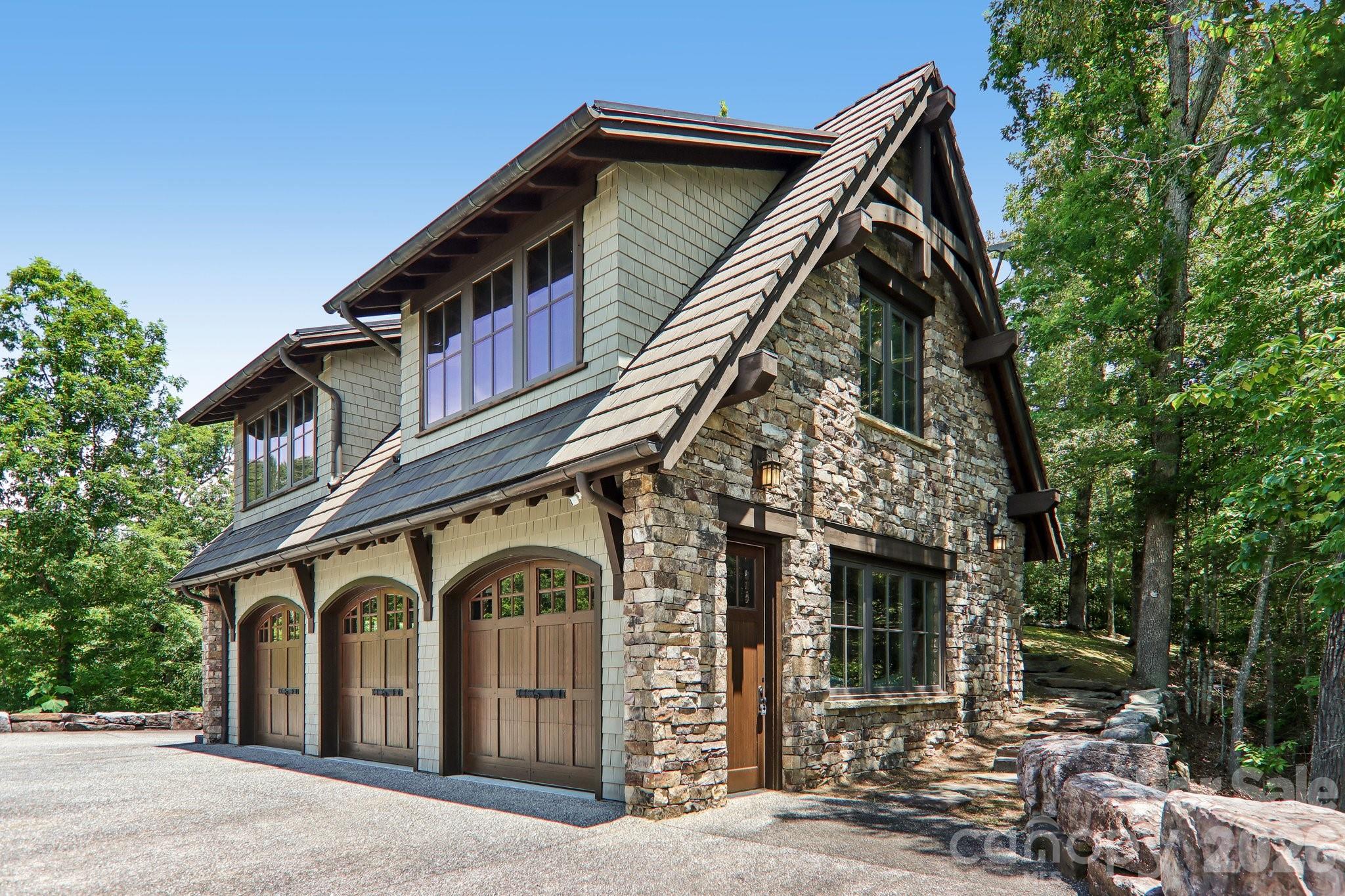 410 Lakewood Drive — Bryson City
