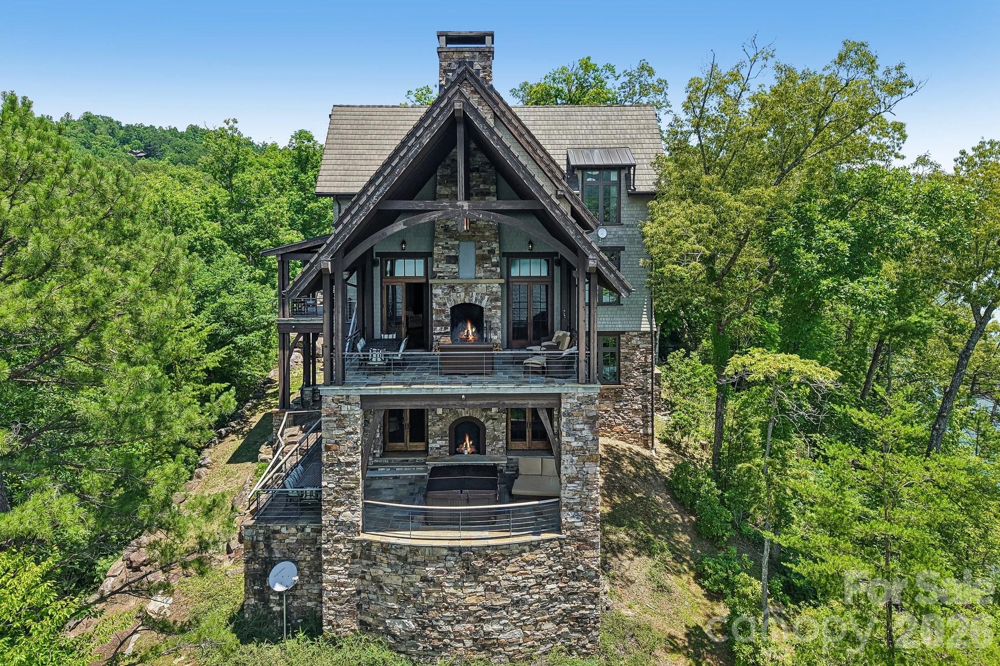 410 Lakewood Drive — Bryson City