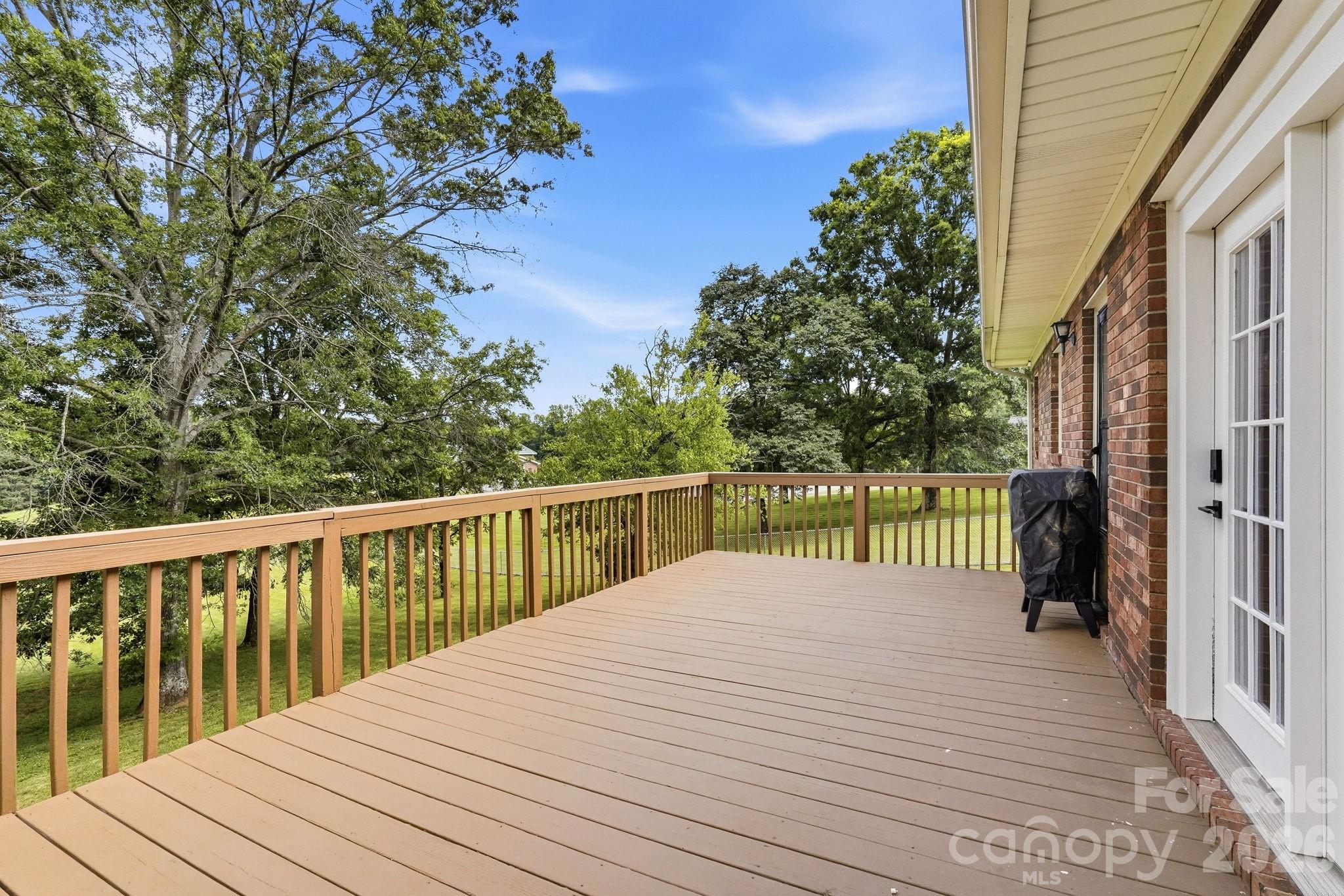 1692 Pads Road — North Wilkesboro