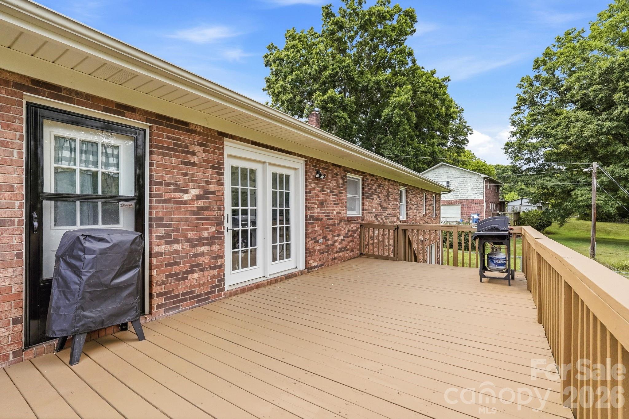 1692 Pads Road — North Wilkesboro