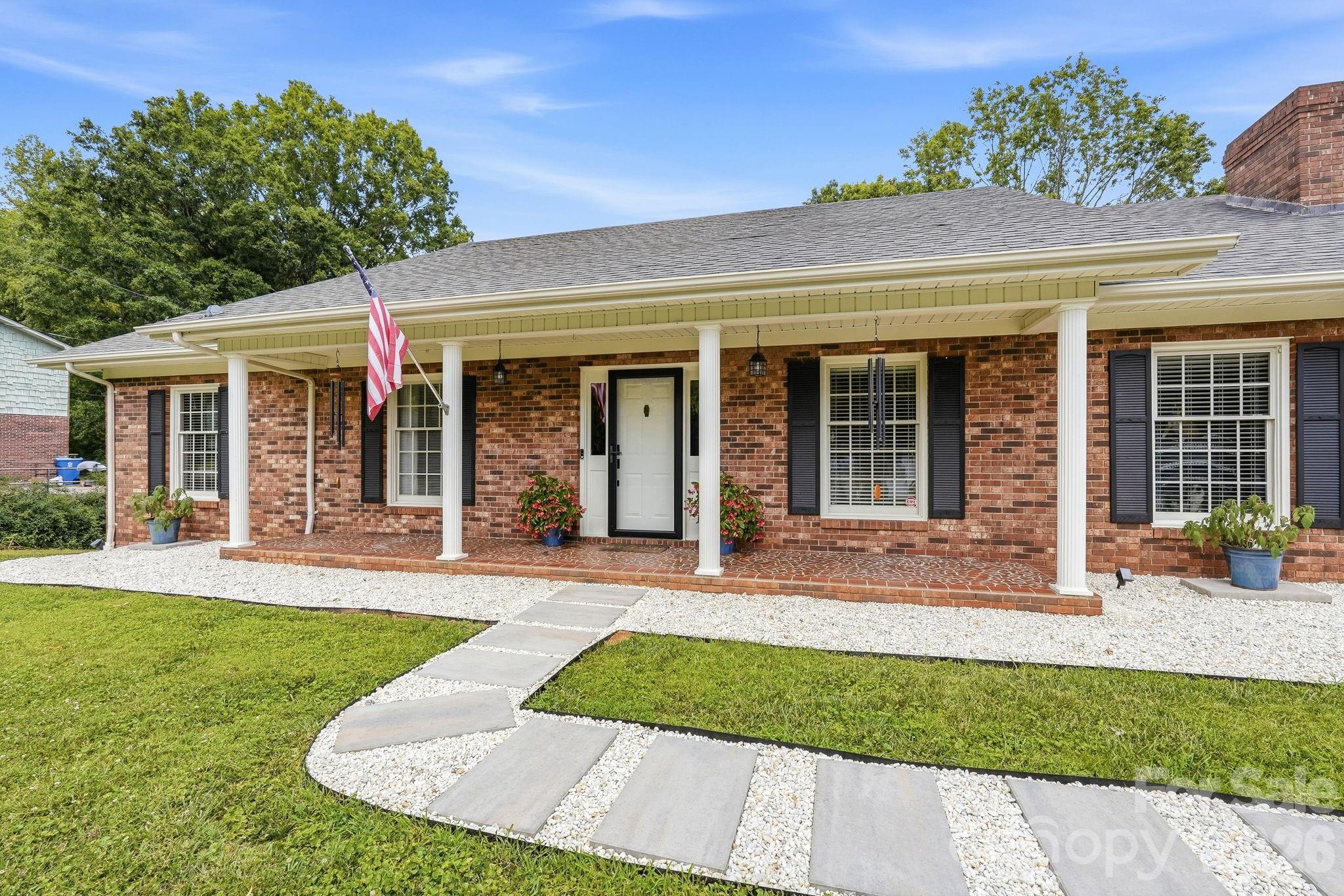 1692 Pads Road — North Wilkesboro