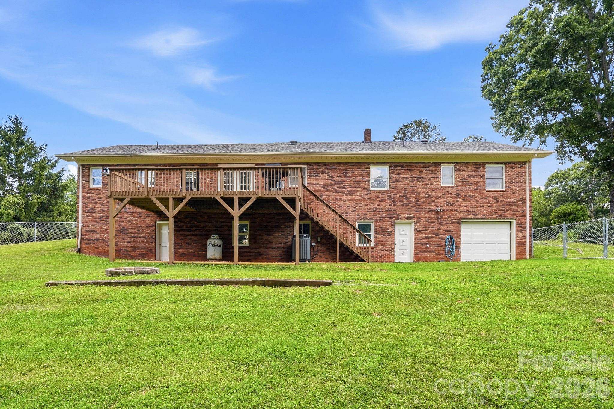 1692 Pads Road — North Wilkesboro