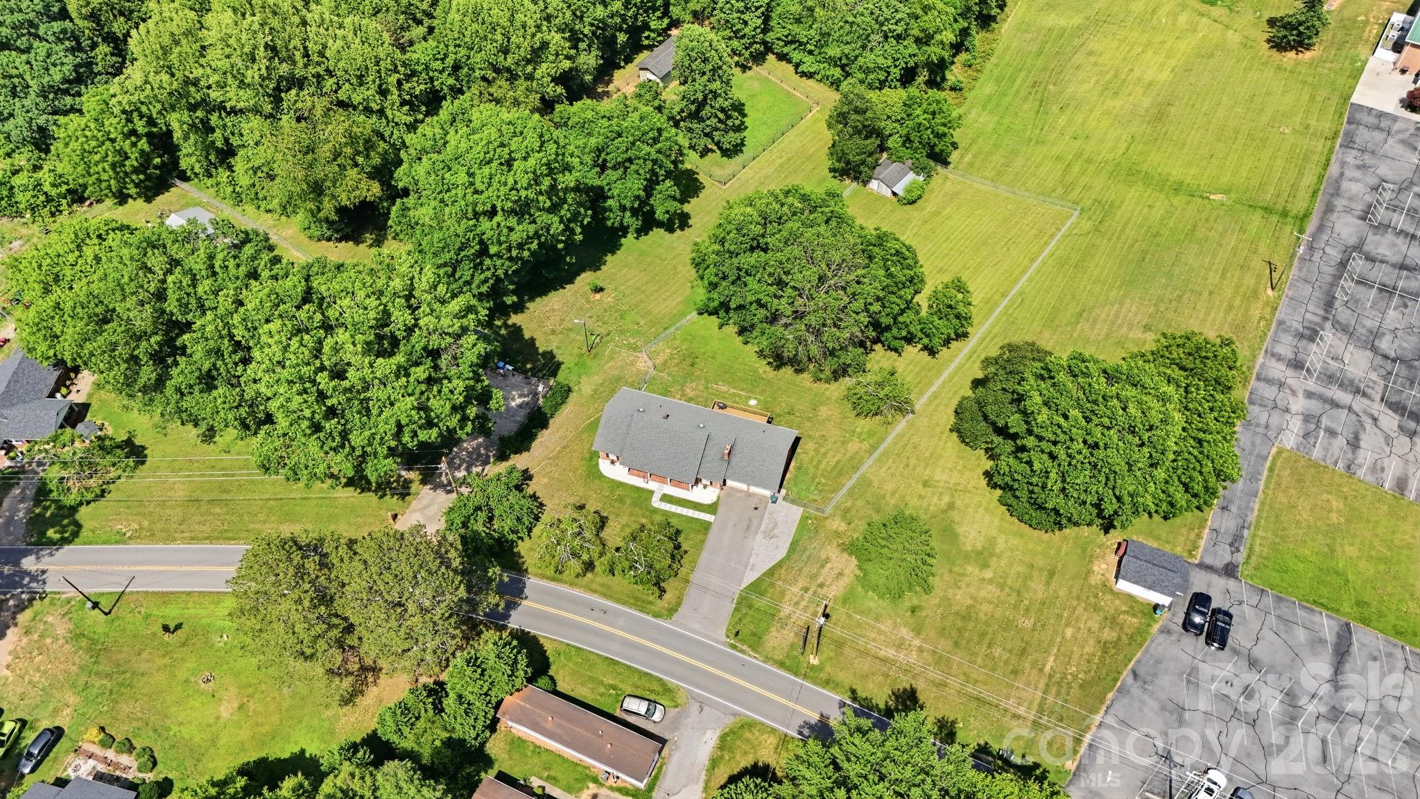 1692 Pads Road — North Wilkesboro
