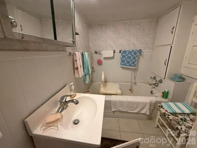1622 W Park Avenue — Albemarle