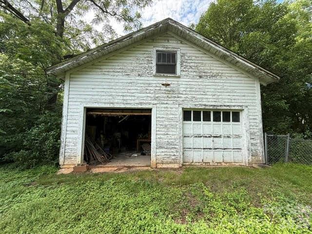 1622 W Park Avenue — Albemarle