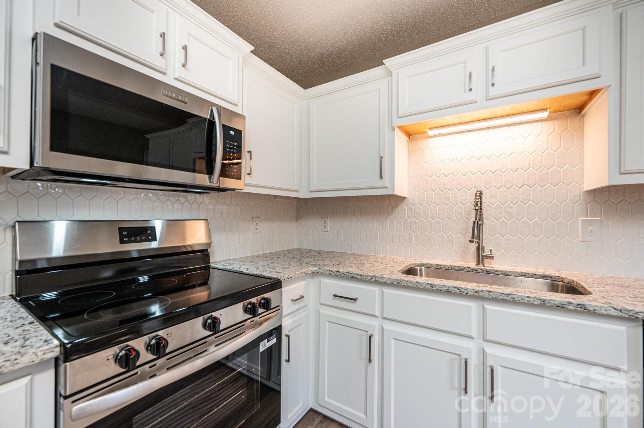 1337 Gallatin Lane — Hudson