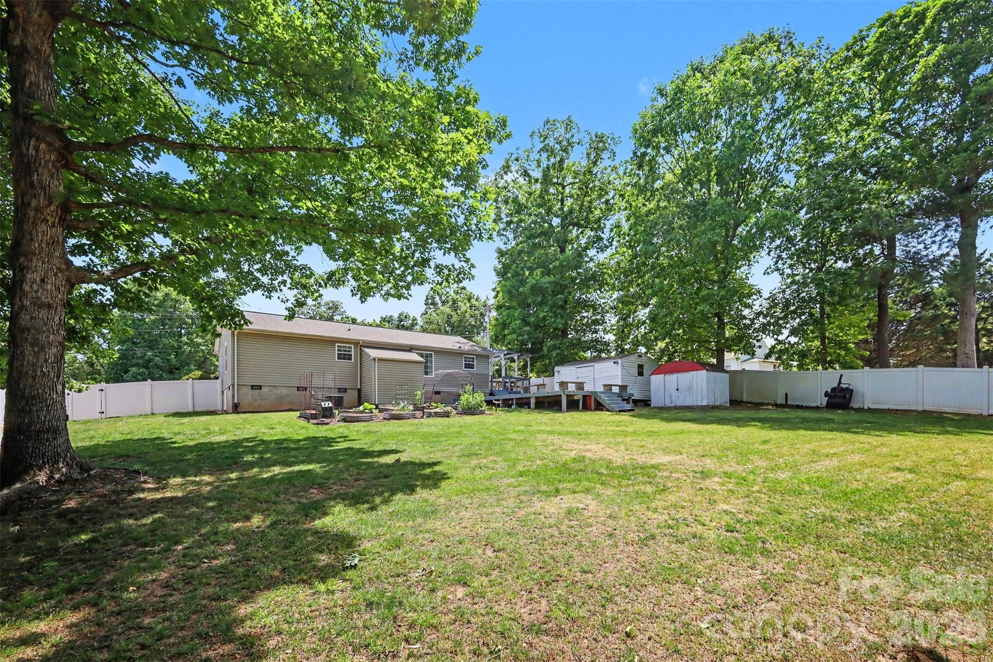 4432 Bennett Road — Morganton