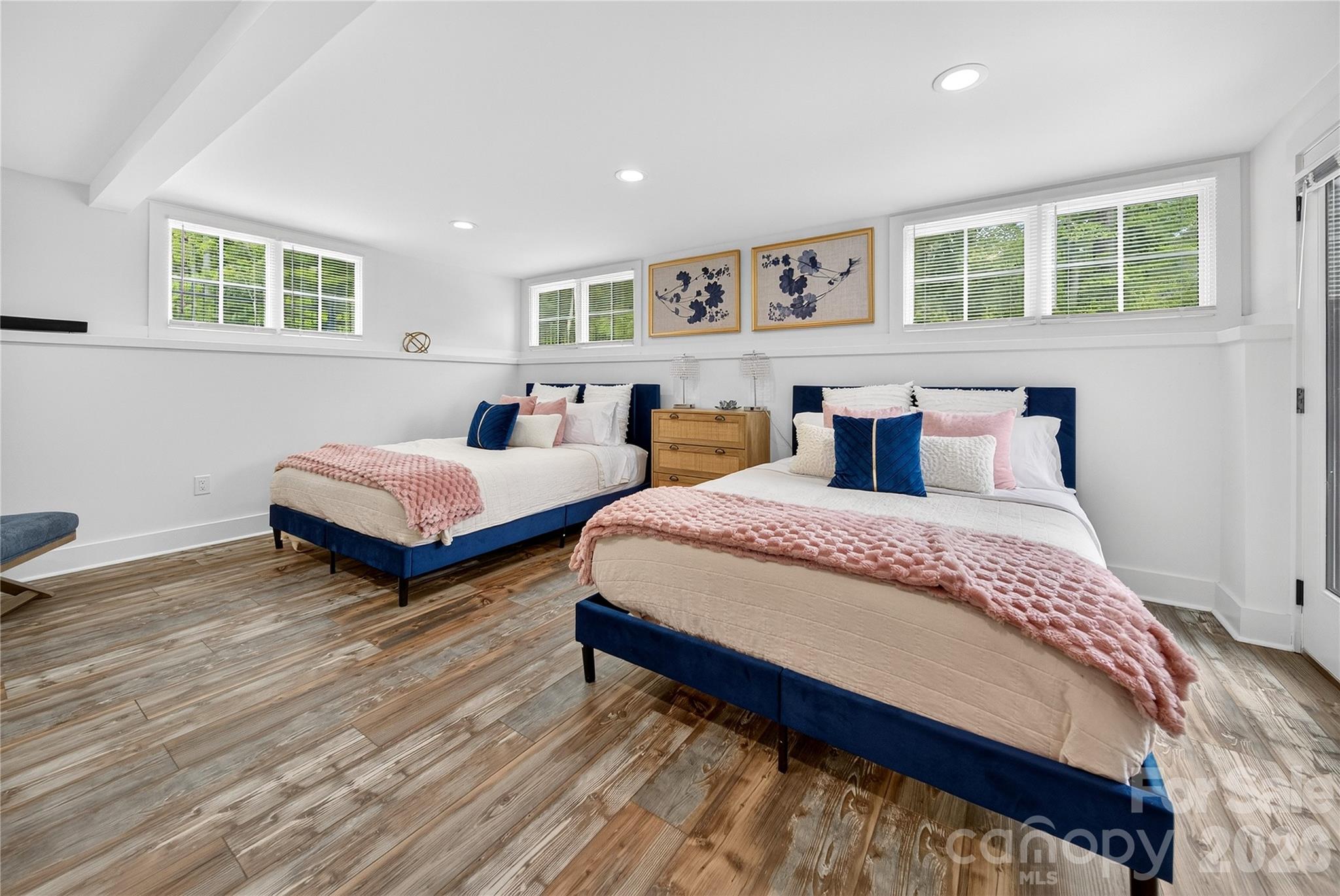 7508 Bankhead Road — Denver
