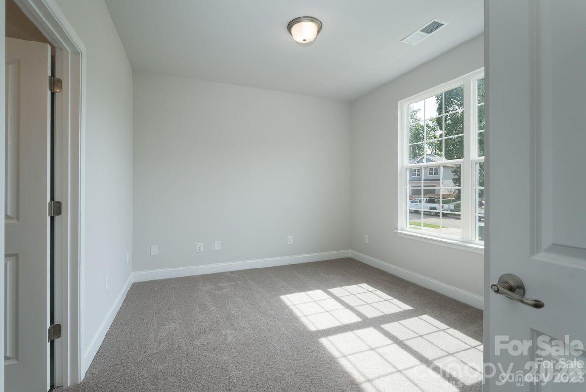 5143 Colchester Court #72 — Catawba