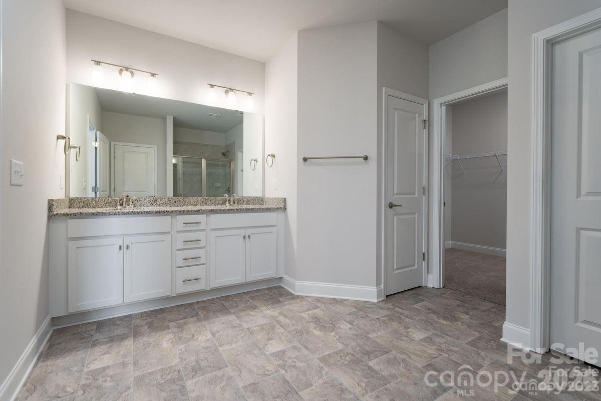5143 Colchester Court #72 — Catawba