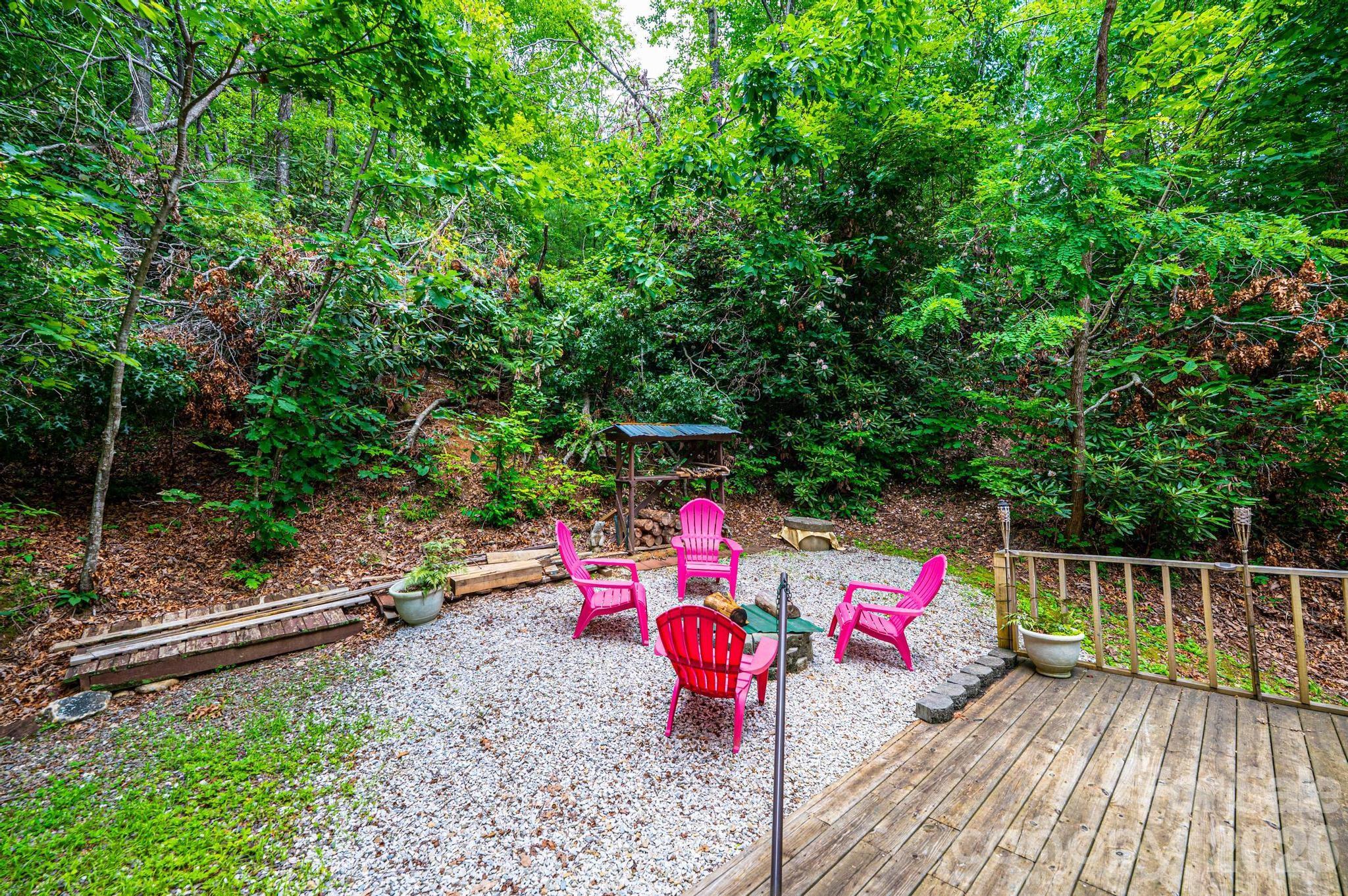 4462 Maple Grove Church Road — Collettsville