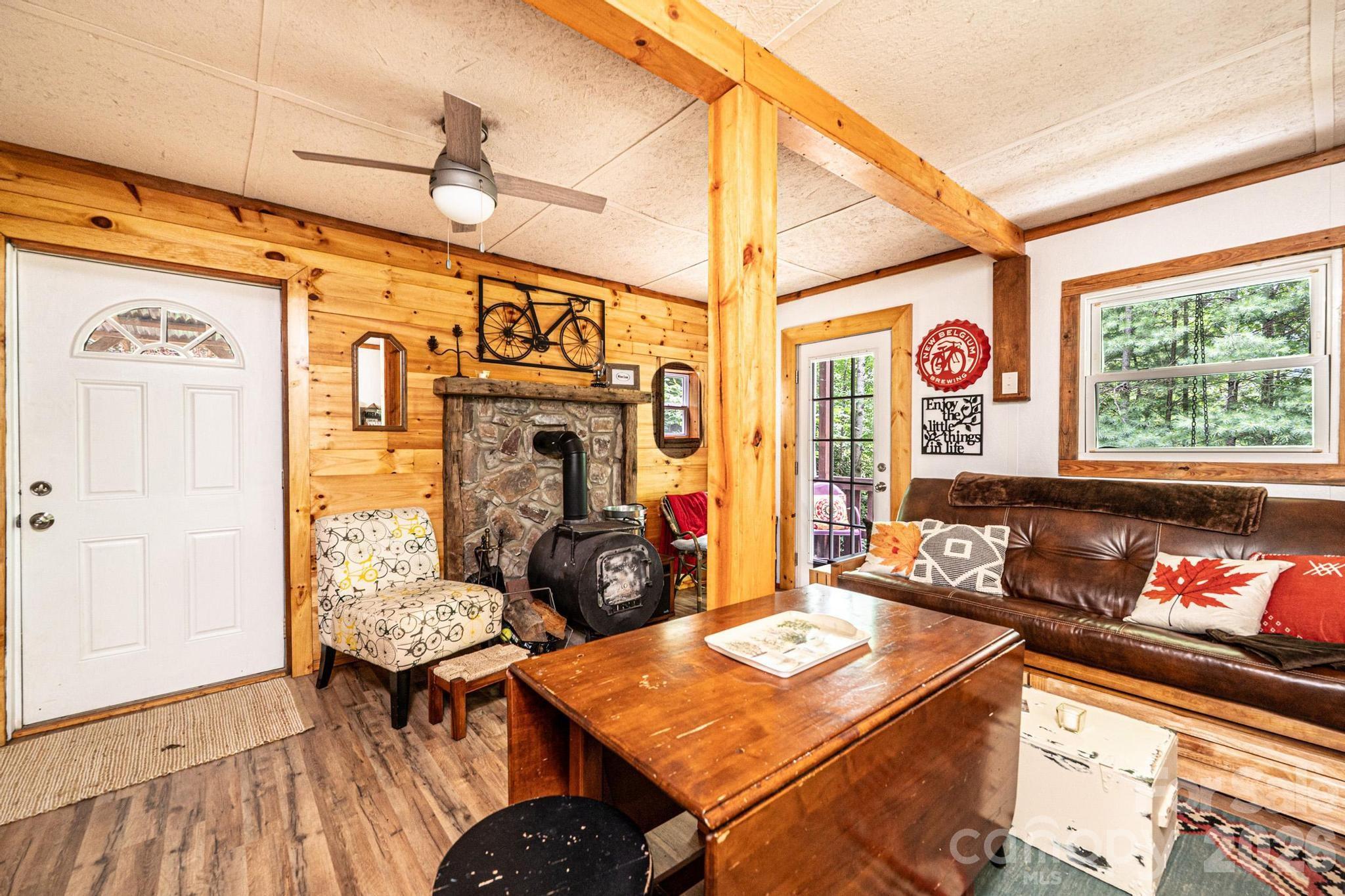 4462 Maple Grove Church Road — Collettsville