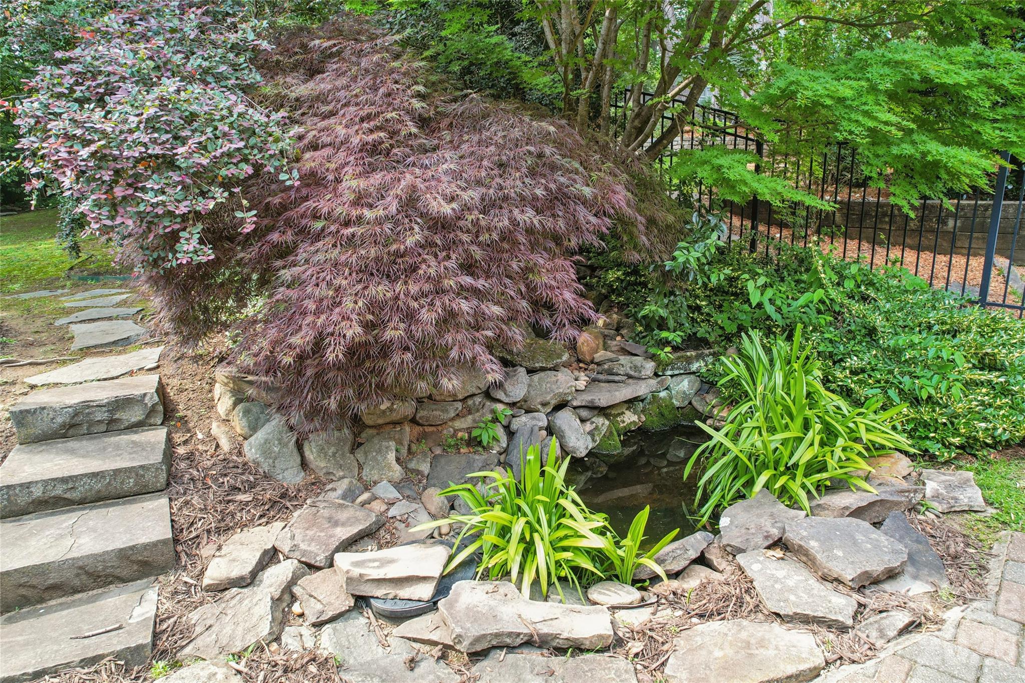 6784 Lynrose Court — Charlotte