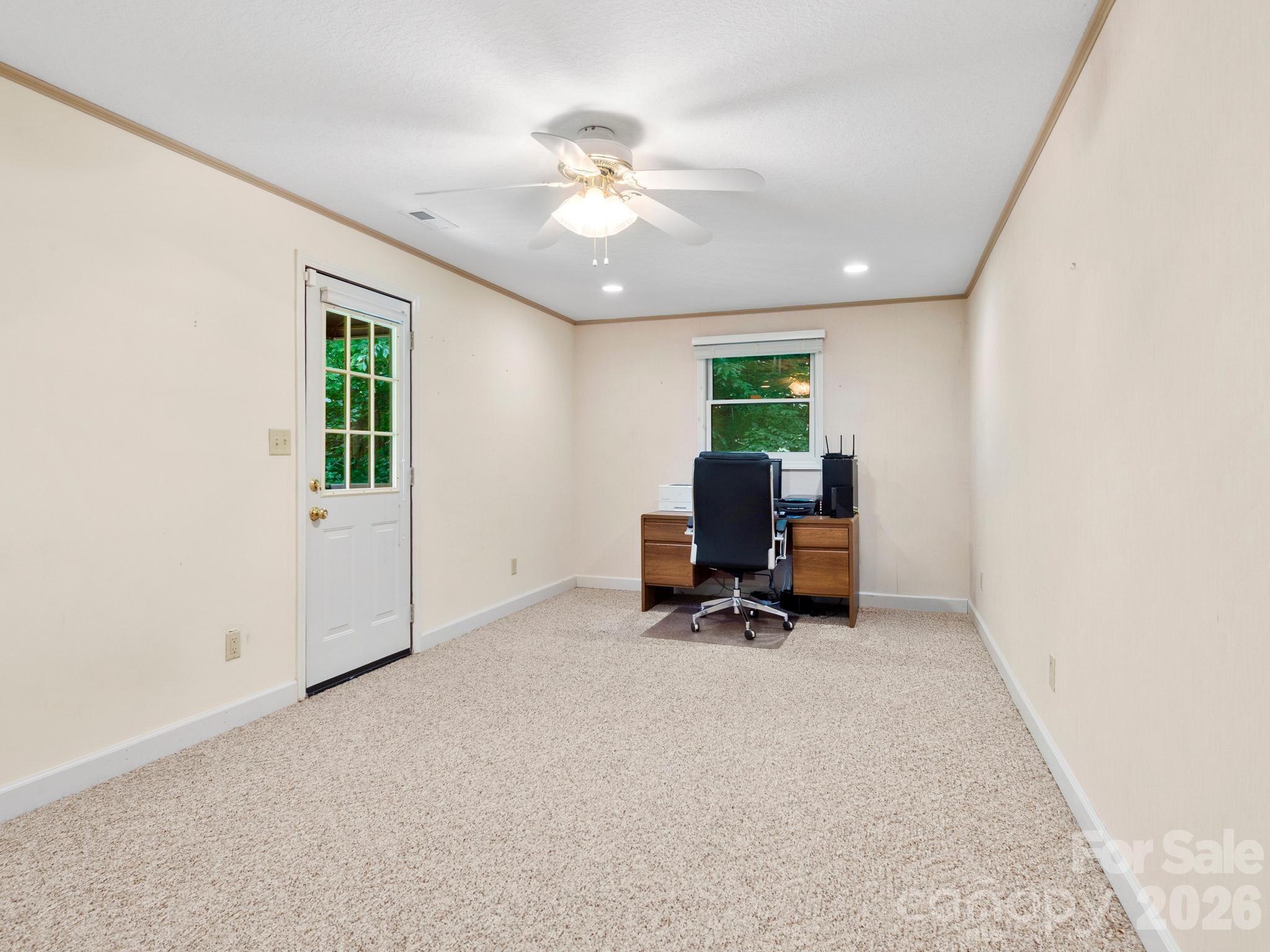 11 Robin Lane — Weaverville