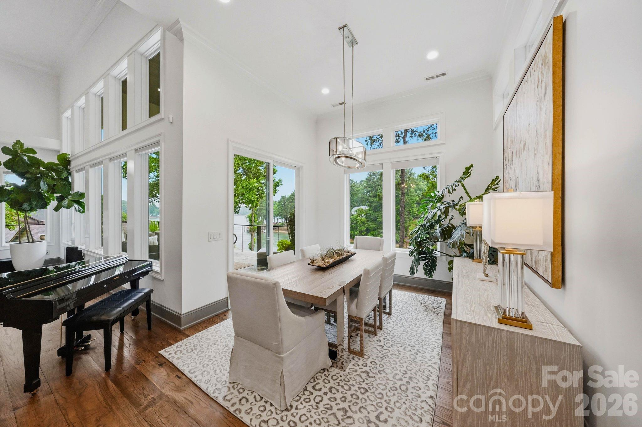 106 Norcross Lane — Mooresville