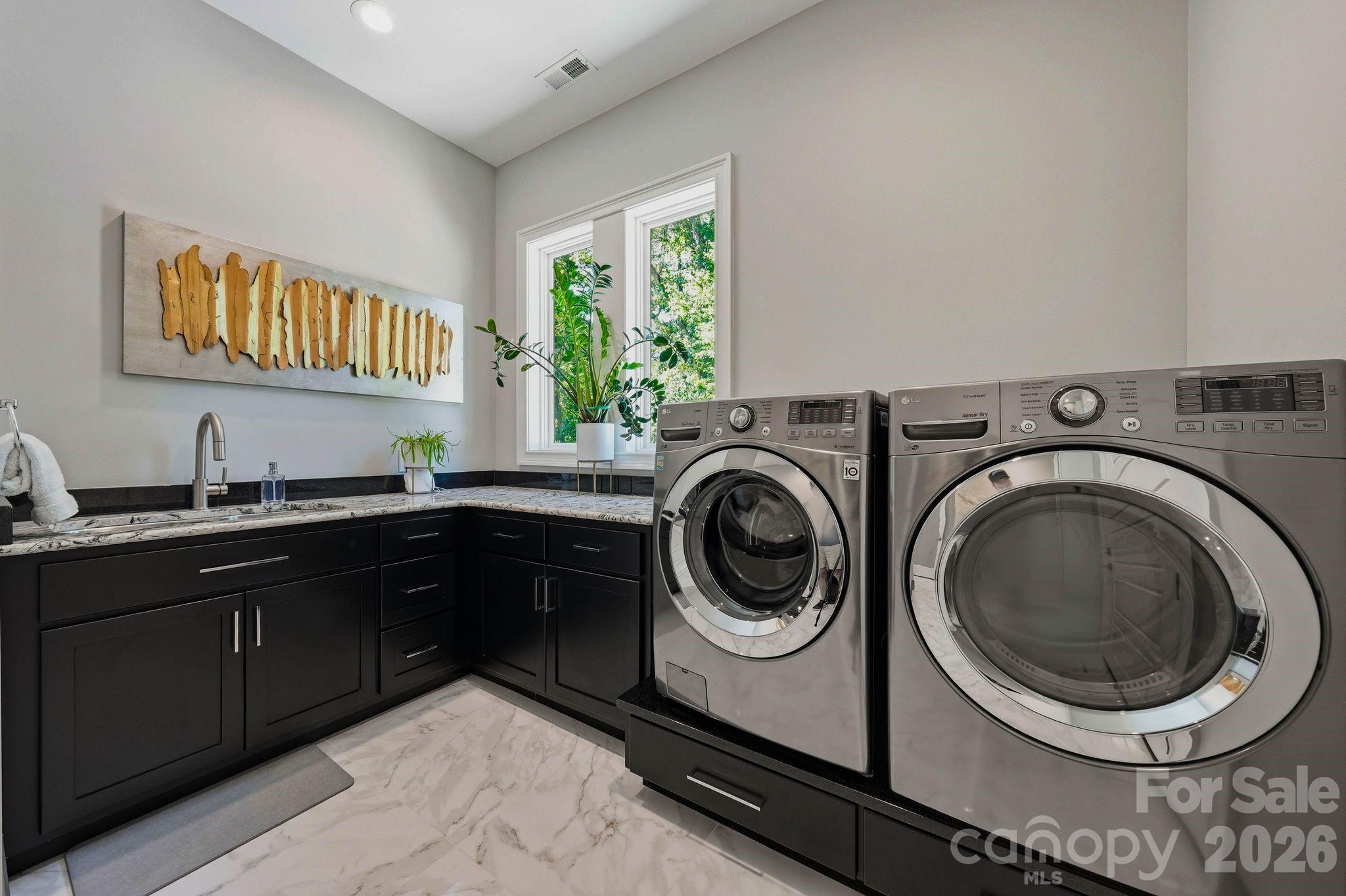 106 Norcross Lane — Mooresville