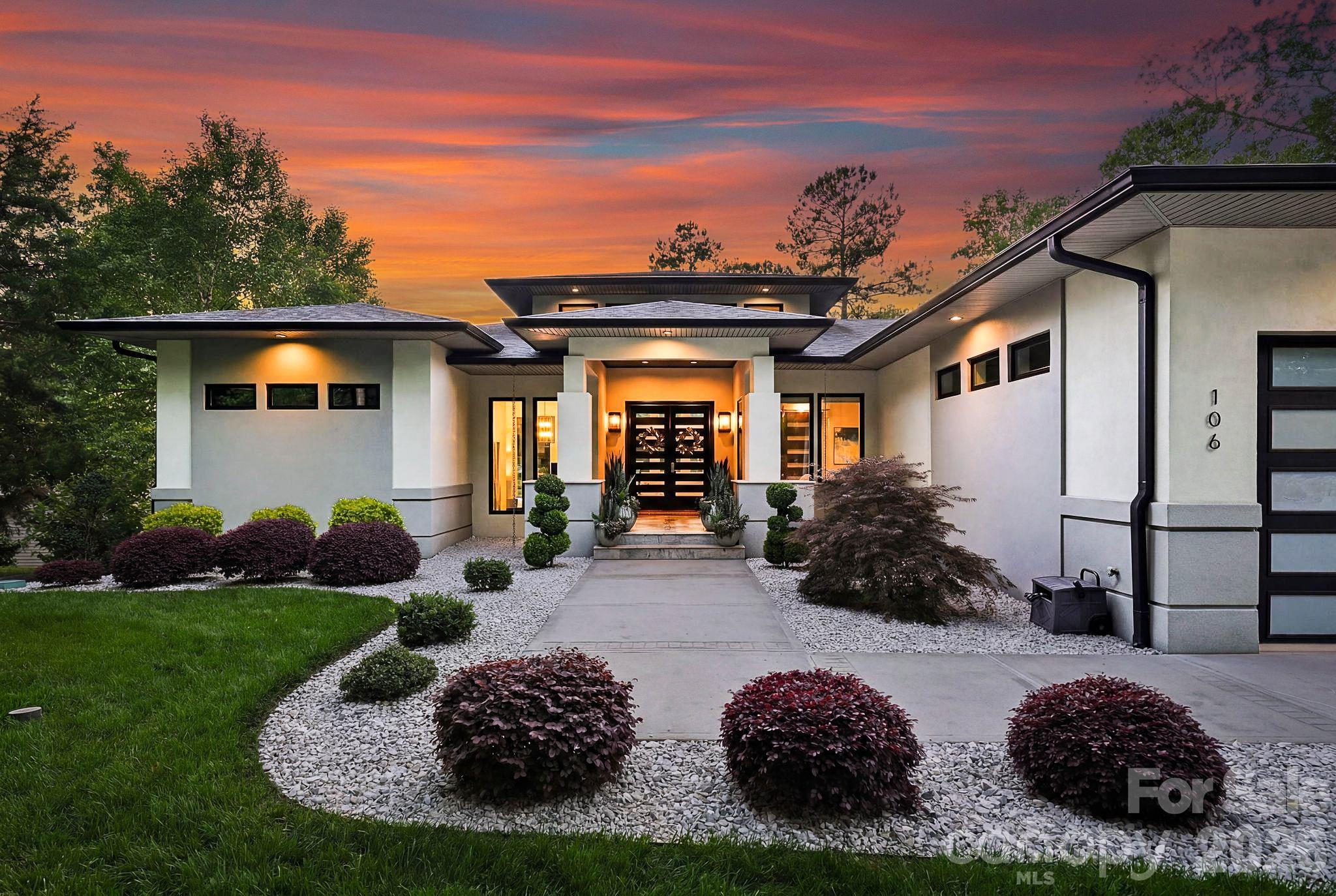 106 Norcross Lane — Mooresville