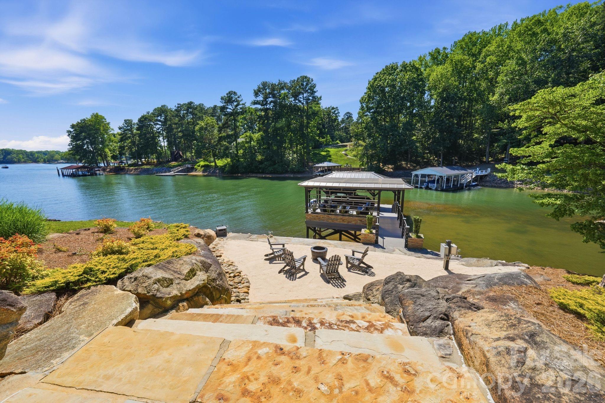 106 Norcross Lane — Mooresville