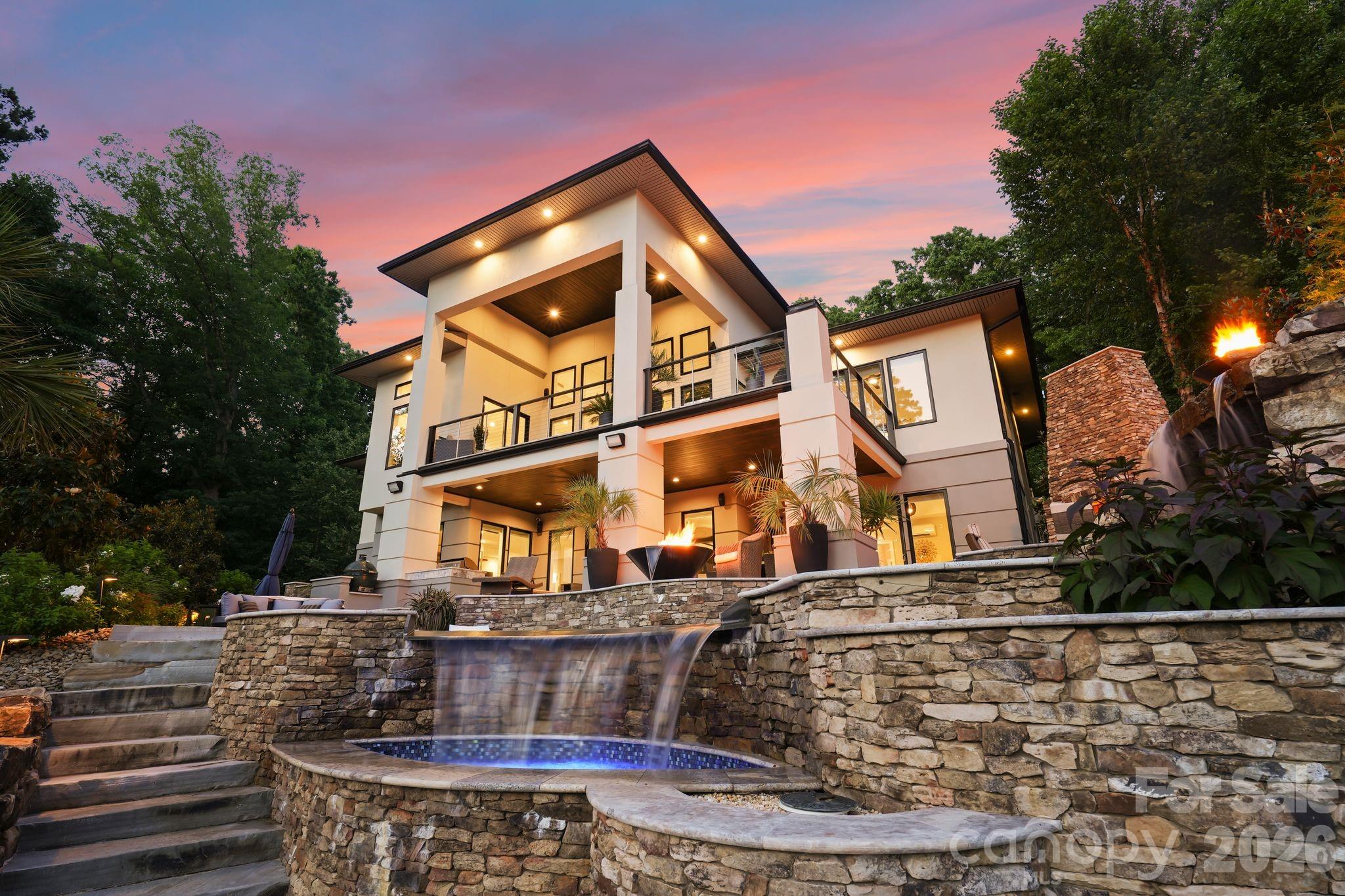 106 Norcross Lane — Mooresville