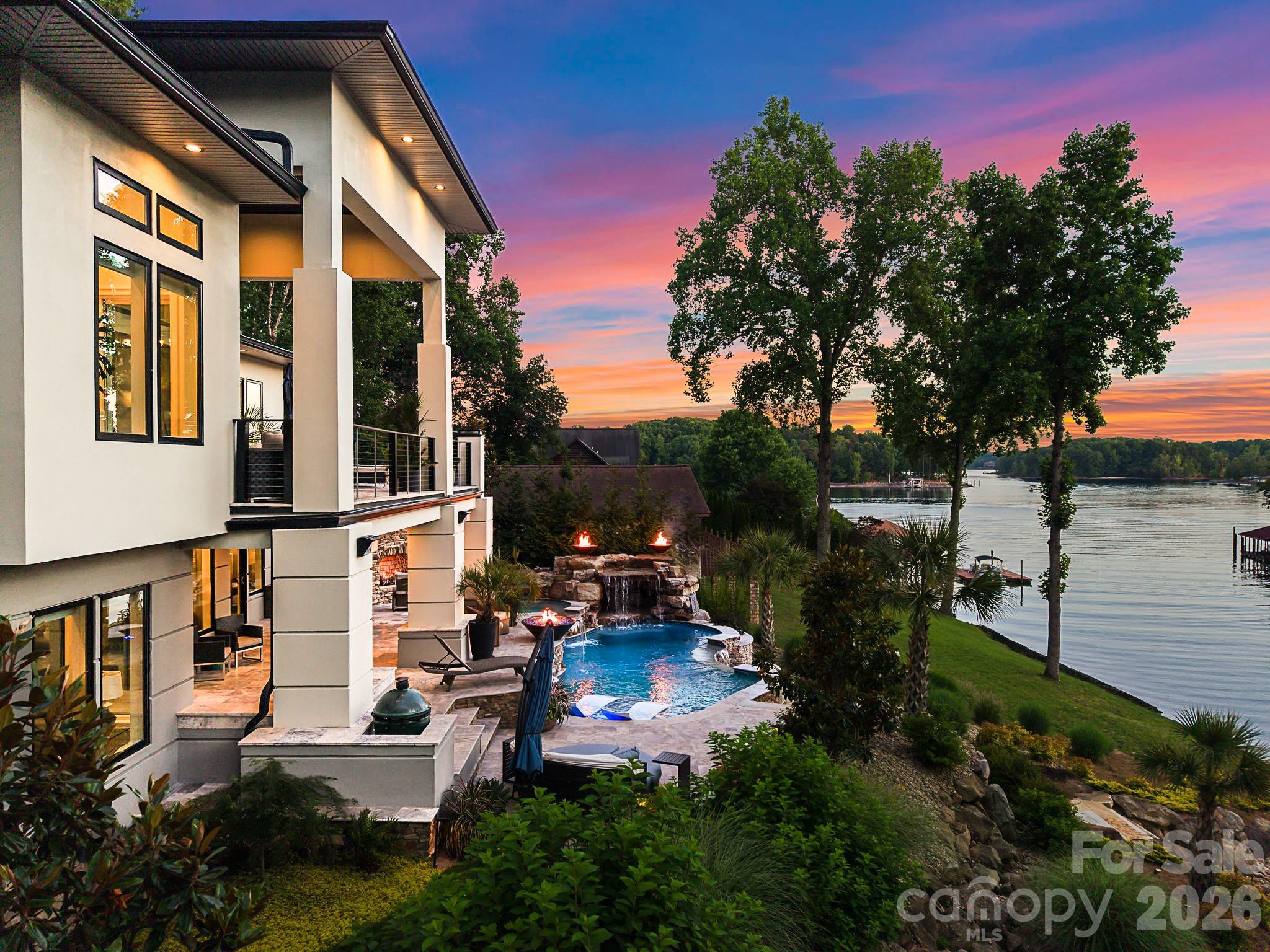 106 Norcross Lane — Mooresville