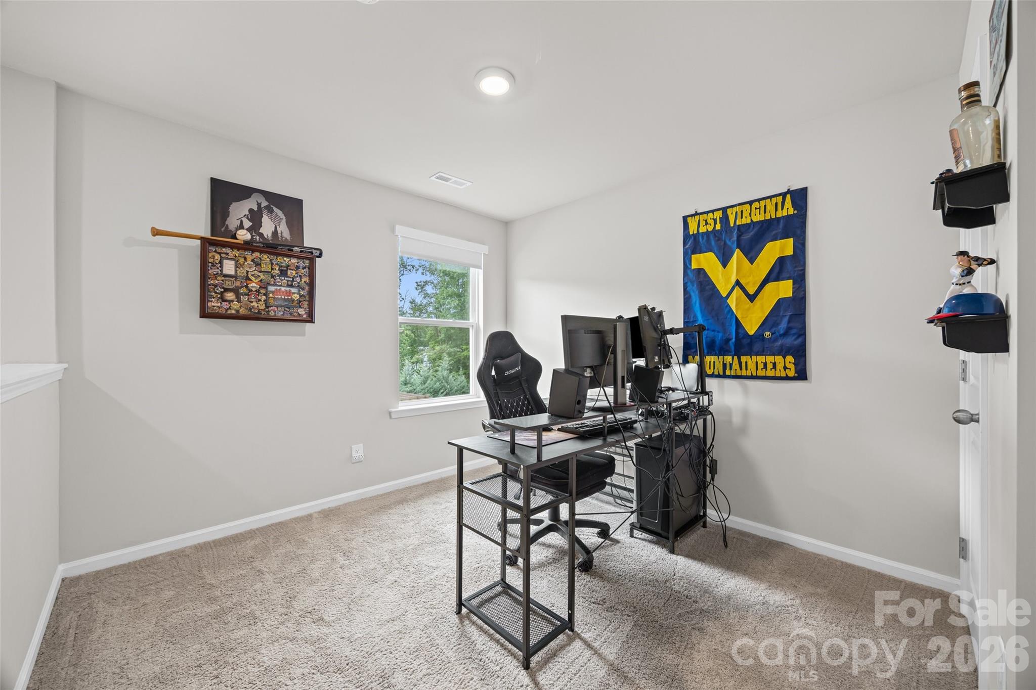 2225 Sussex Road — York