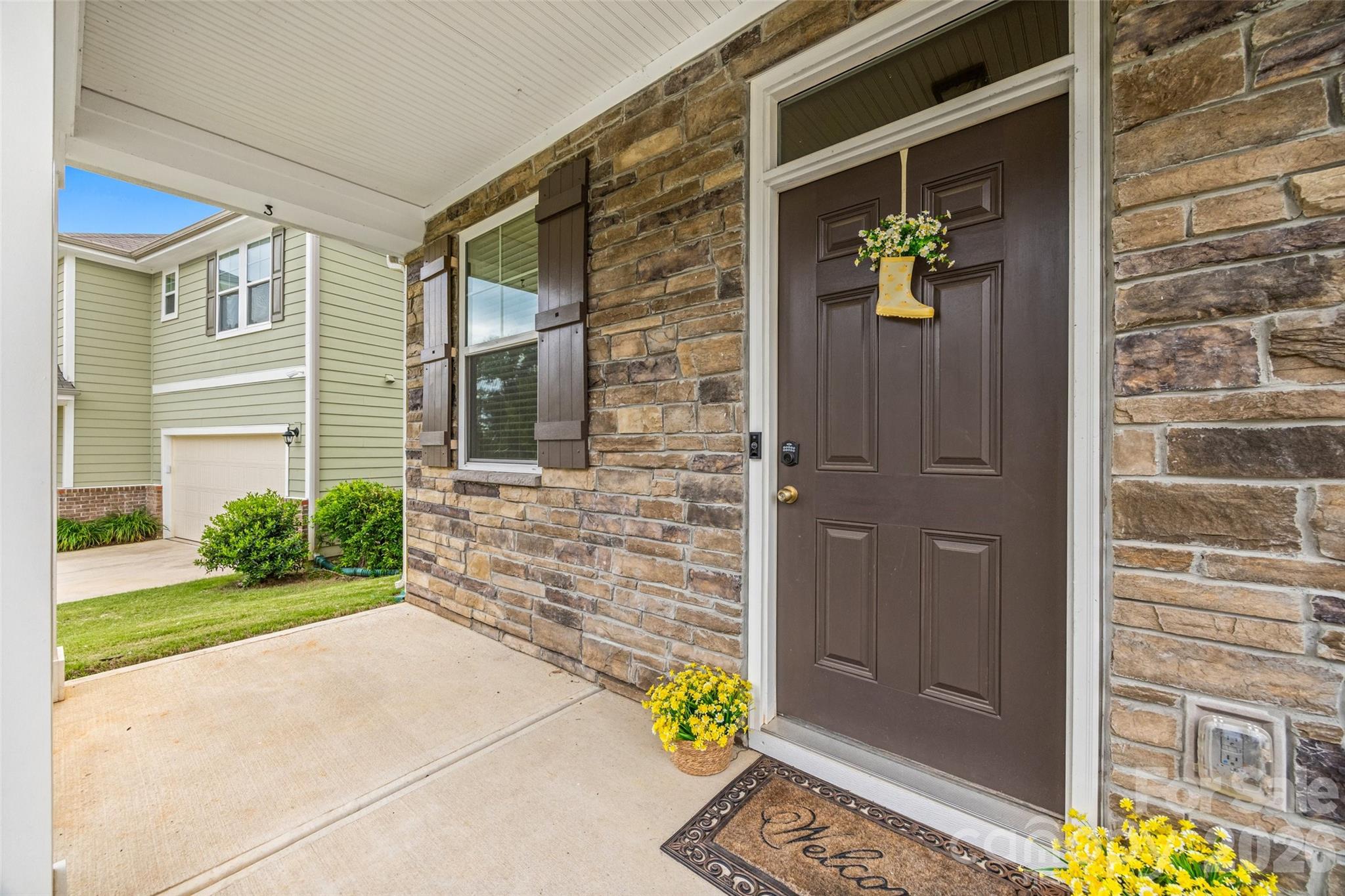 2225 Sussex Road — York