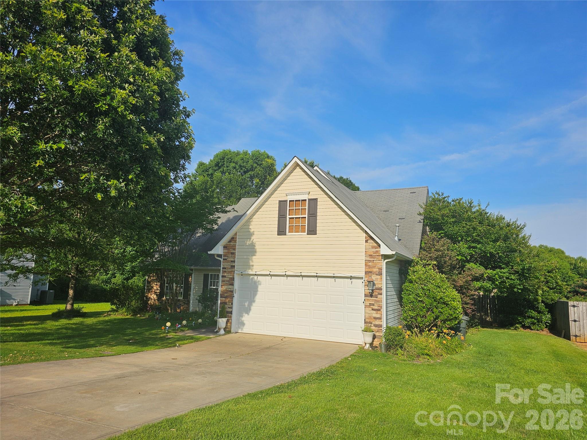 3136 Blueberry Drive — Monroe