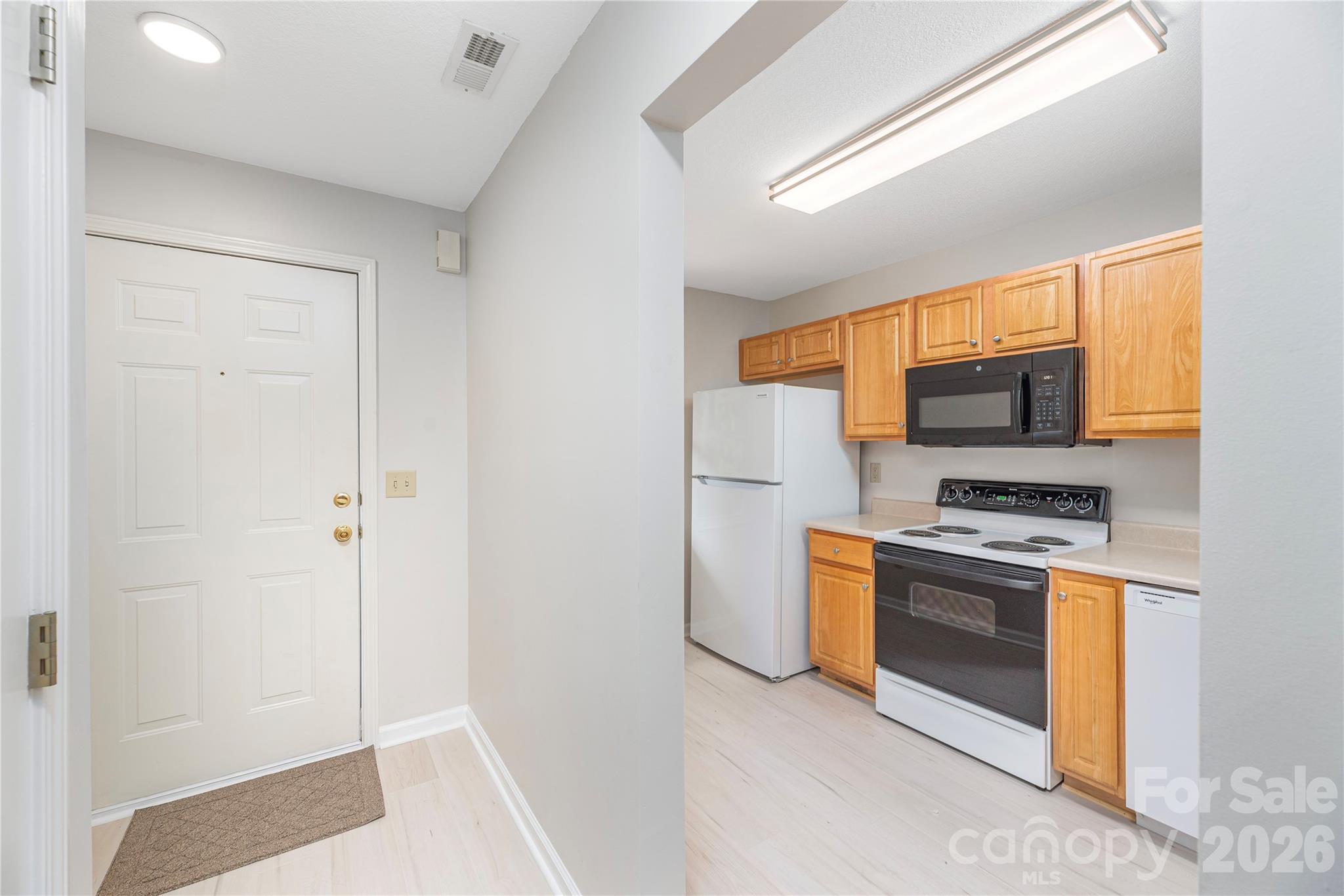 409 Carlyle Way — Asheville