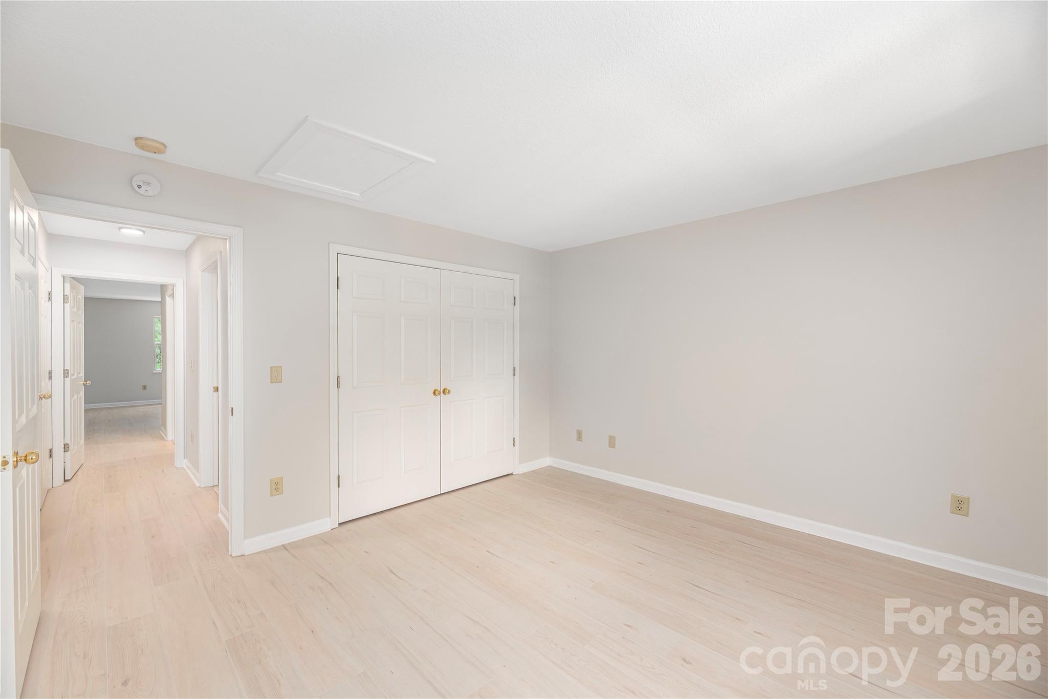 409 Carlyle Way — Asheville