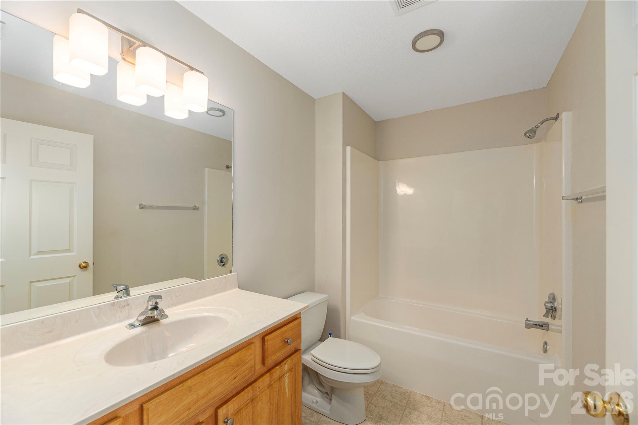 409 Carlyle Way — Asheville