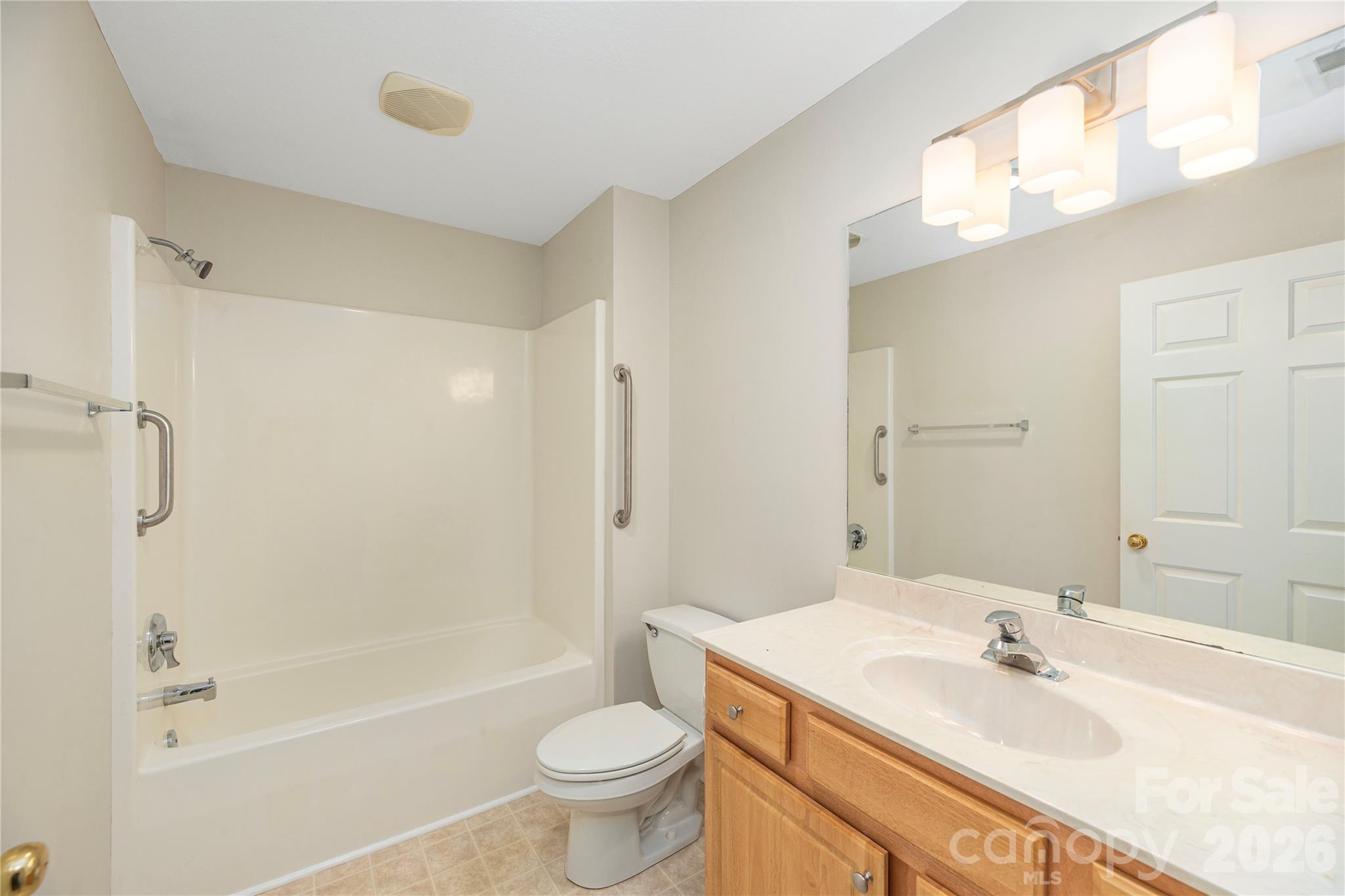 409 Carlyle Way — Asheville