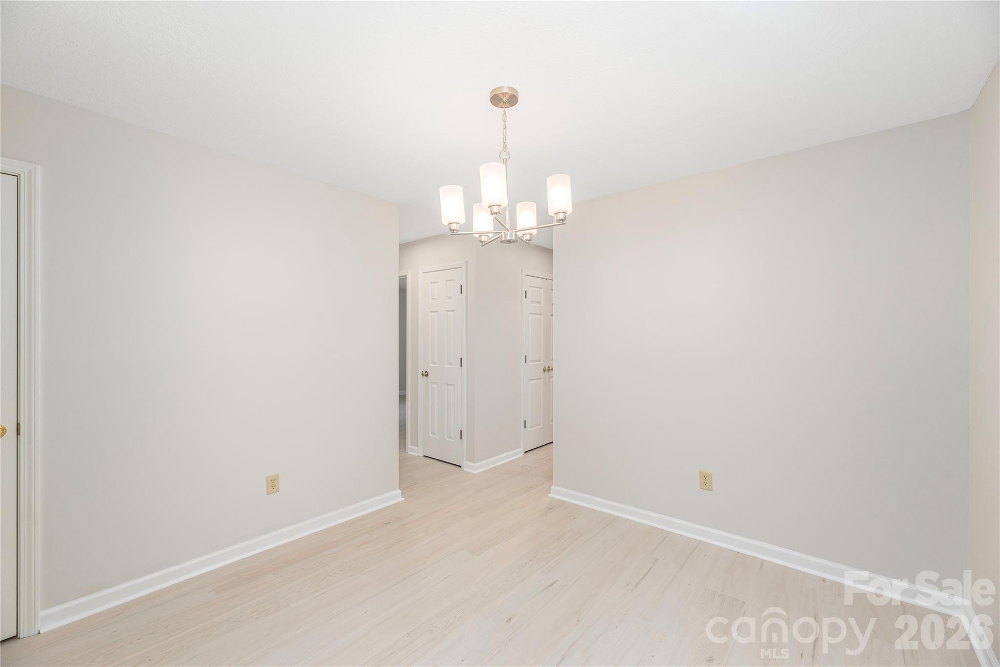 409 Carlyle Way — Asheville