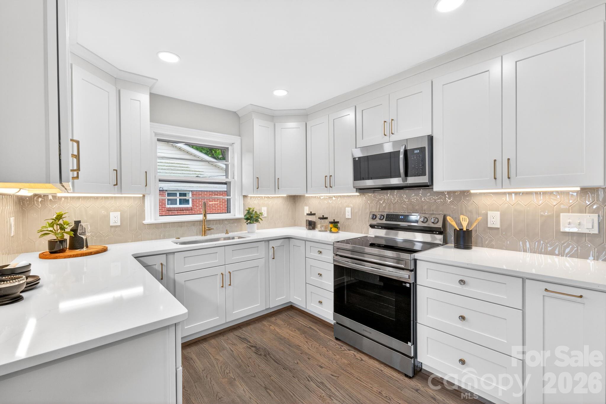 1434 Waddell Street — Charlotte