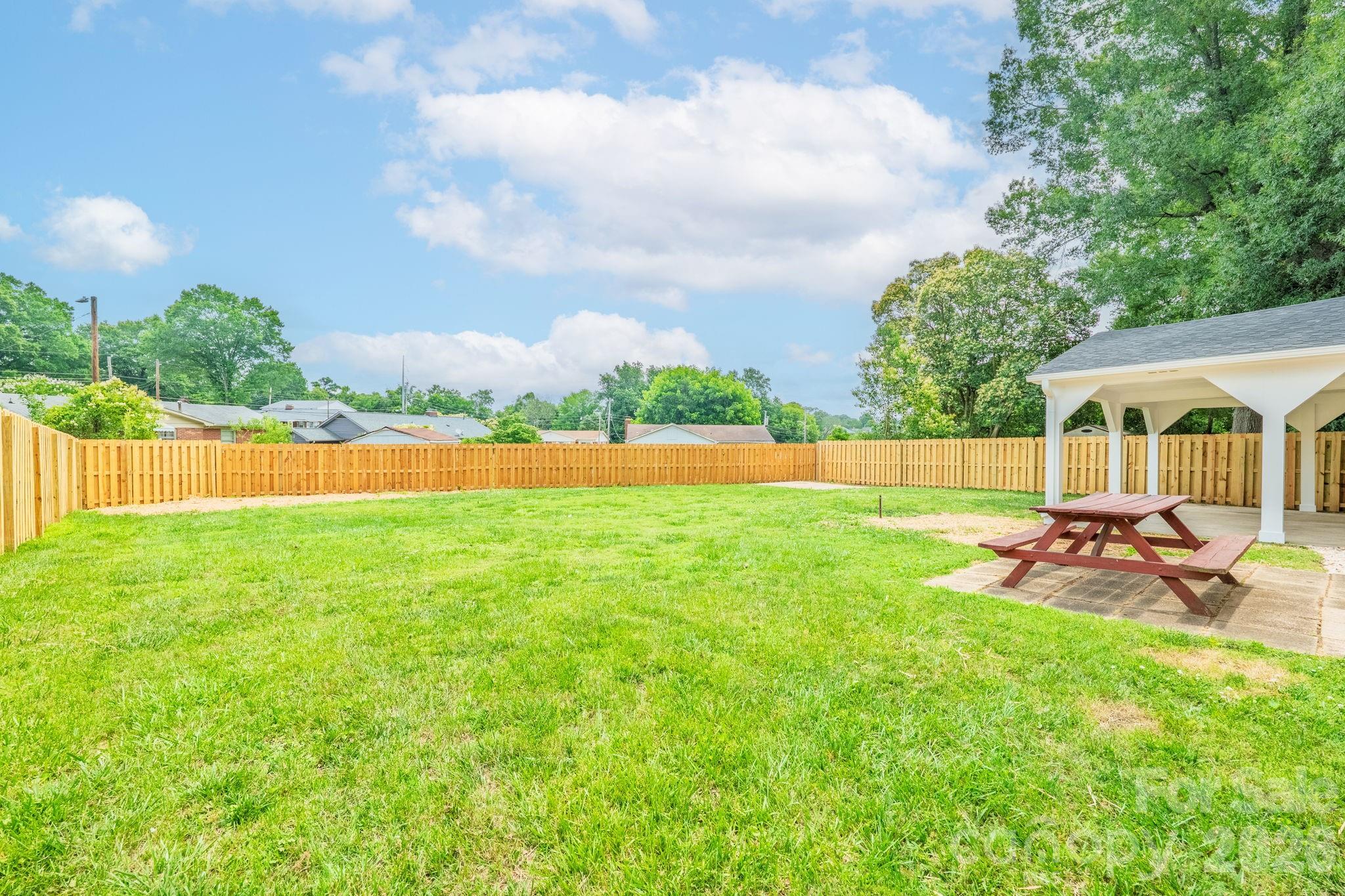 1434 Waddell Street — Charlotte
