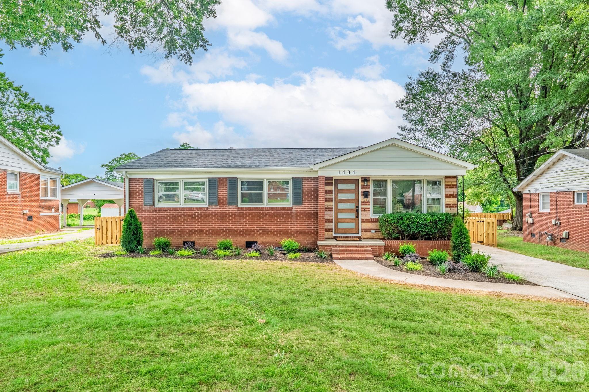 1434 Waddell Street — Charlotte